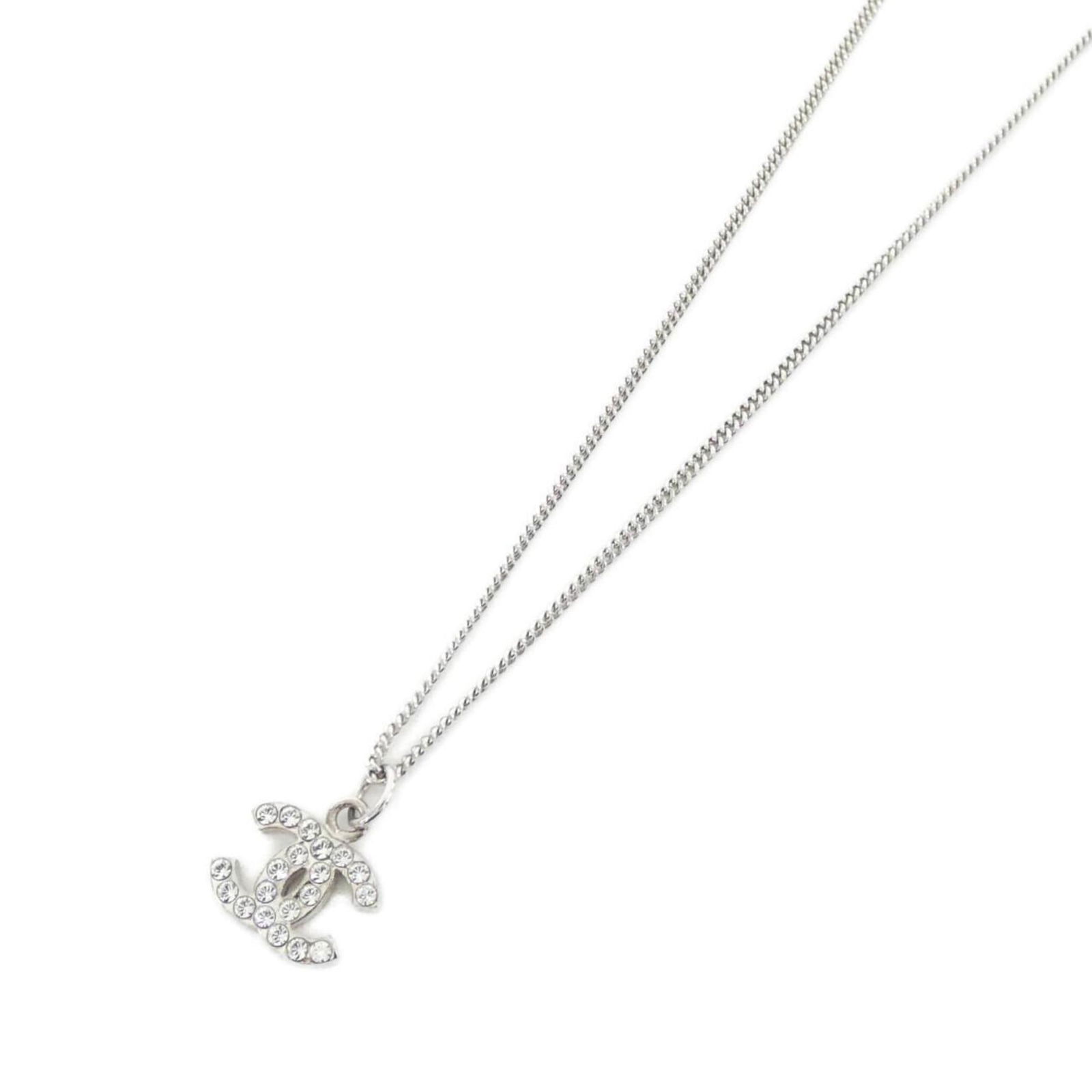 necklace Chanel: necklace Chanel This listing features necklace Chanel. Item specifics are provided below. Item Specifics: Brand: Chanel Necklace Type: Necklace Gender: Women Color: Silver Stone: Crystal Neck Circumfe