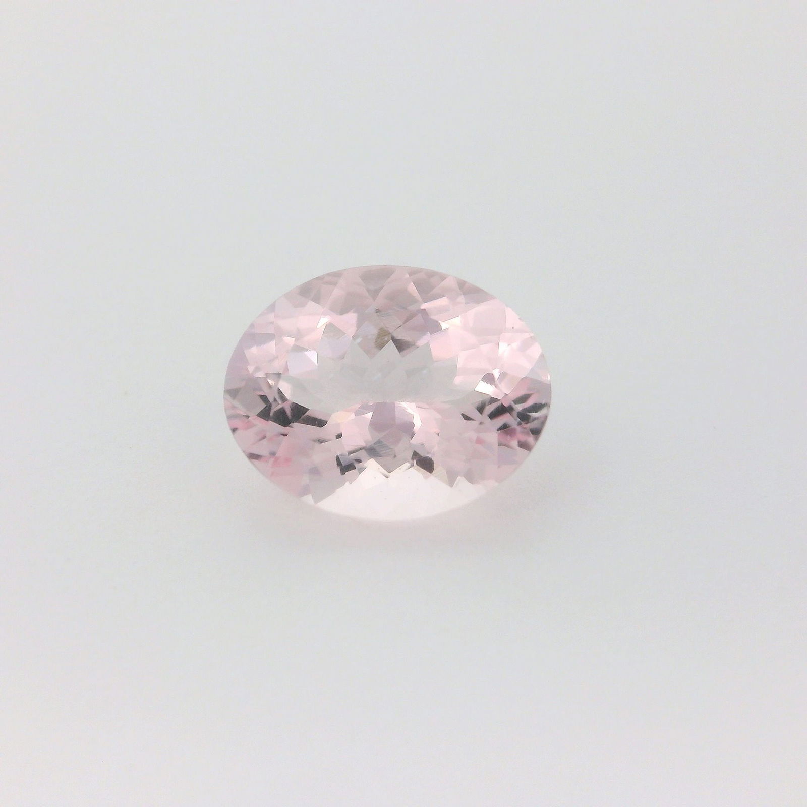 Loose Morganite Gemstone - GSI Oval 2.39ct Pink SI: Loose Morganite Gemstone - GSI Oval 2.39ct Pink SI This listing features Loose Morganite Gemstone - GSI Oval 2.39ct Pink SI. Item specifics are provided below. Item Specifics: Type: Morganite Carat: