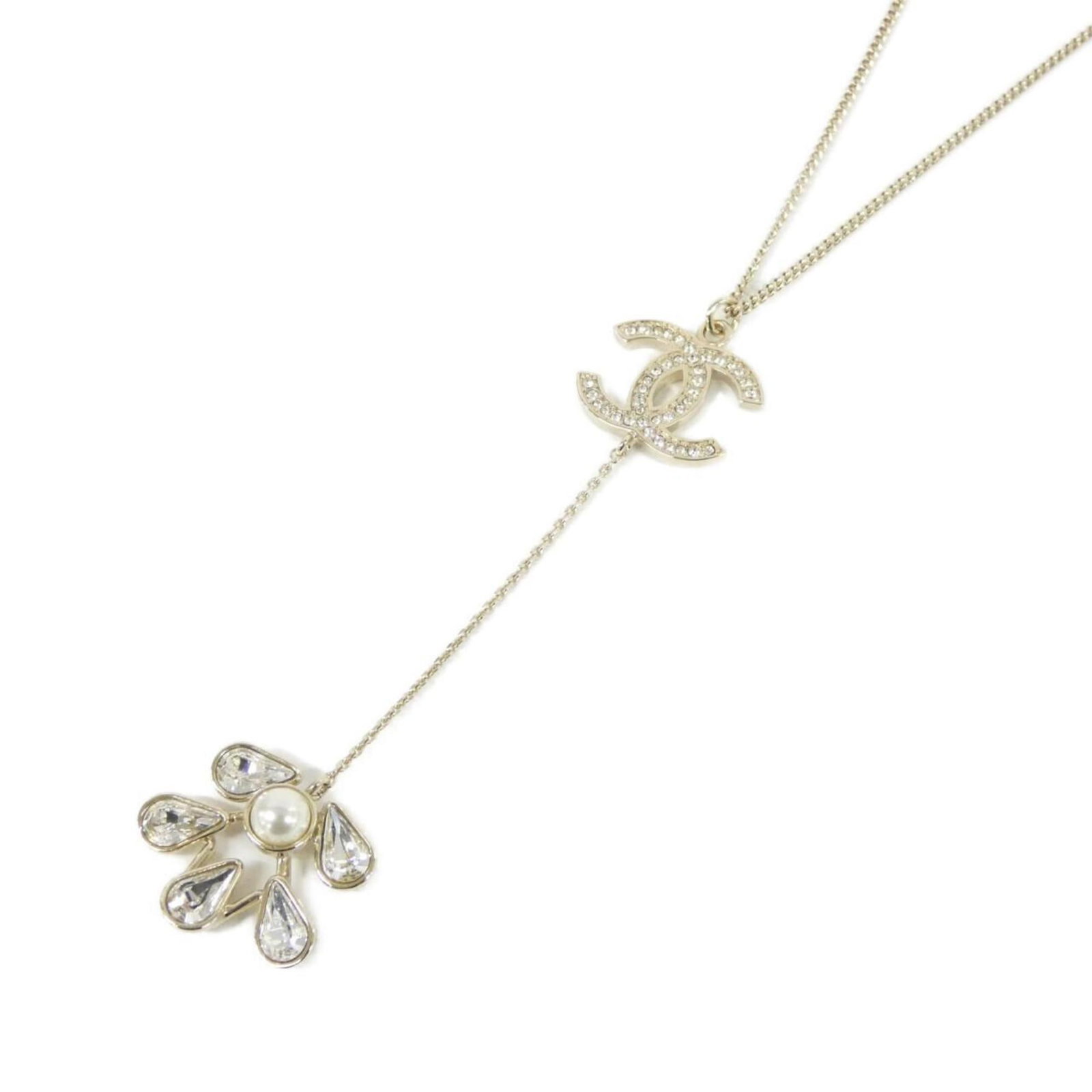 Necklace Chanel AB2381: Necklace Chanel AB2381 This listing features Necklace Chanel AB2381. Item specifics are provided below. Item Specifics: Brand: Chanel Necklace Type: Necklace Gender: Women Color: Silver, White Stone: