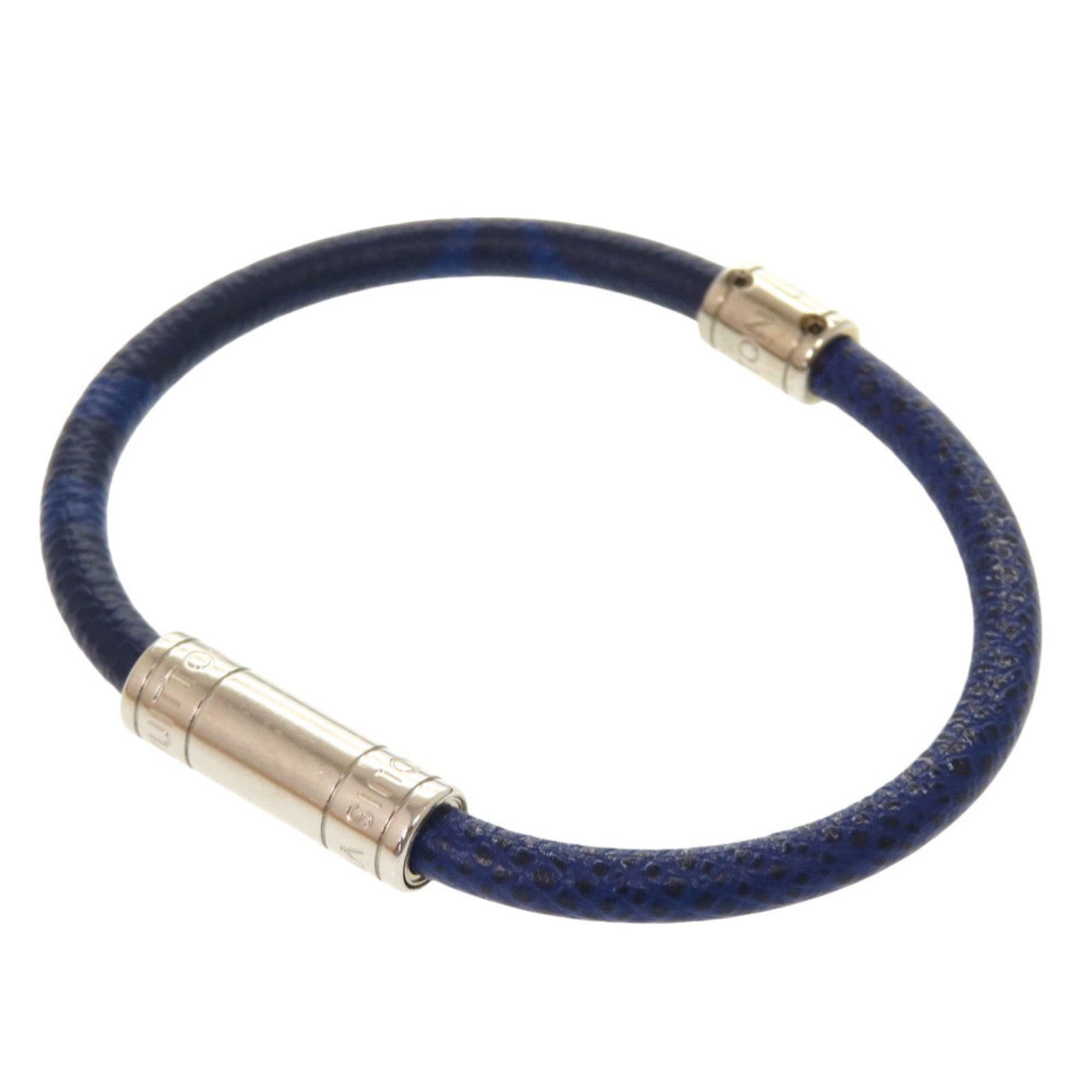 Bracelet Louis Vuitton Charm: Bracelet Louis Vuitton Charm This listing features Bracelet Louis Vuitton Charm. Item specifics are provided below. Item Specifics: Brand: Louis Vuitton Type: Charm Bracelet Gender: Men Color: Blue, C