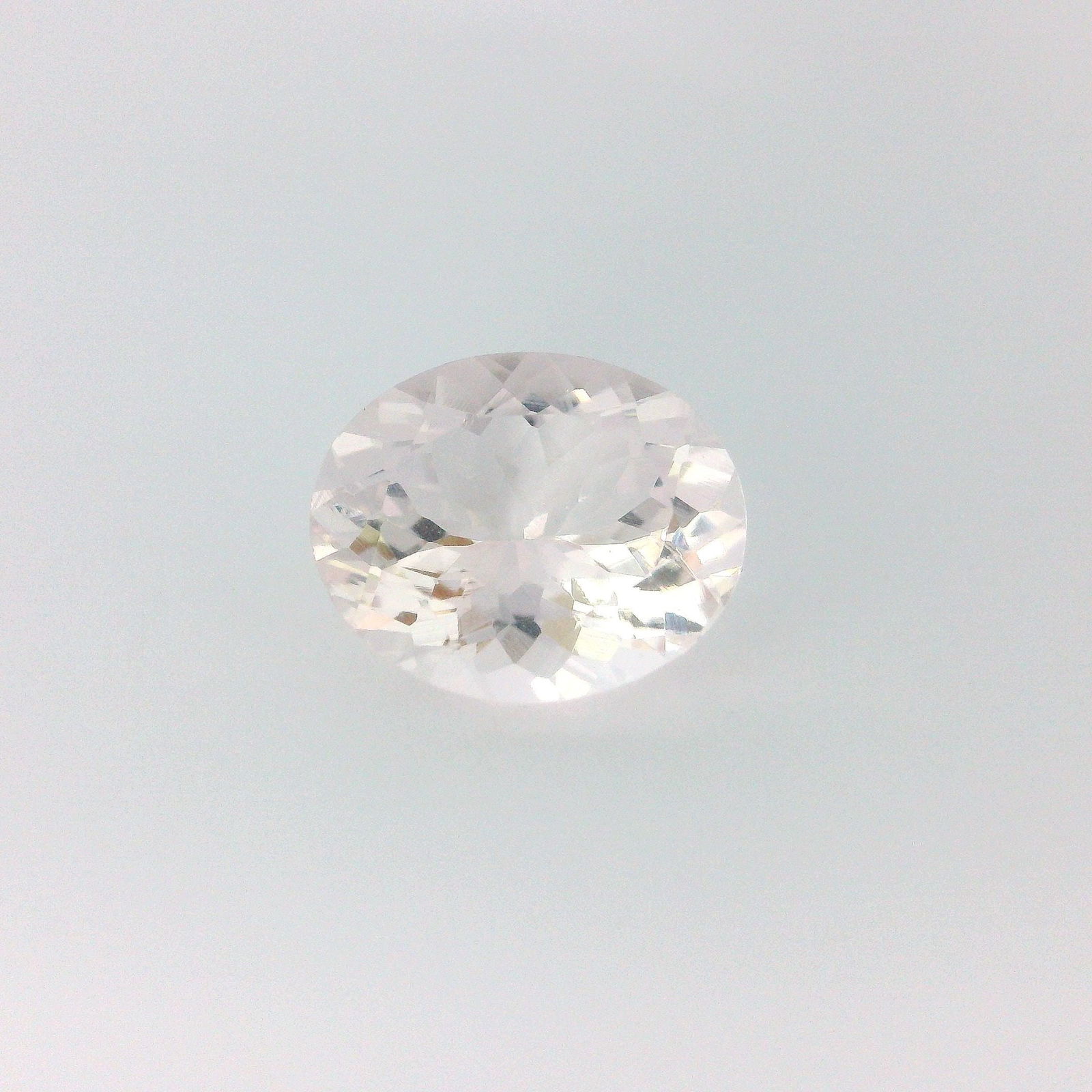 Loose Morganite Gemstone - GSI Oval 2.31ct Pink EC: Loose Morganite Gemstone - GSI Oval 2.31ct Pink EC This listing features Loose Morganite Gemstone - GSI Oval 2.31ct Pink EC. Item specifics are provided below. Item Specifics: Type: Morganite Carat: 2