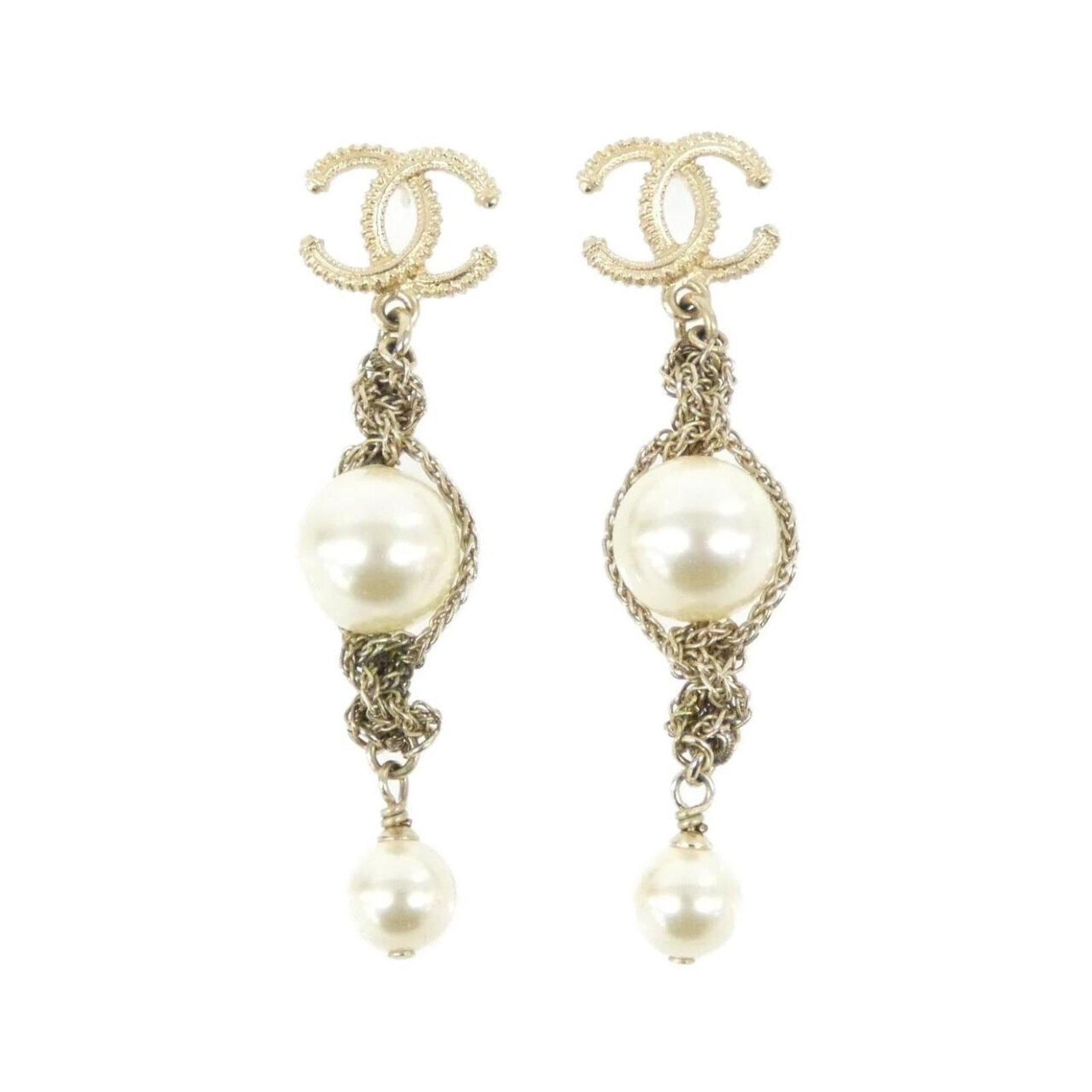 Earrings Chanel Drop: Earrings Chanel Drop This listing features Earrings Chanel Drop. Item specifics are provided below. Item Specifics: Brand: Chanel Type: Drop Earrings Gender: Women Color: White Size (Hxwxd): 61.00mm x