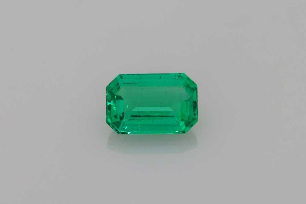 Loose Emerald Gemstone - GIA Emerald 1.06ct Green SI: Loose Emerald Gemstone - GIA Emerald 1.06ct Green SI This listing features Loose Emerald Gemstone - GIA Emerald 1.06ct Green SI. Item specifics are provided below. Item Specifics: Type: Emerald