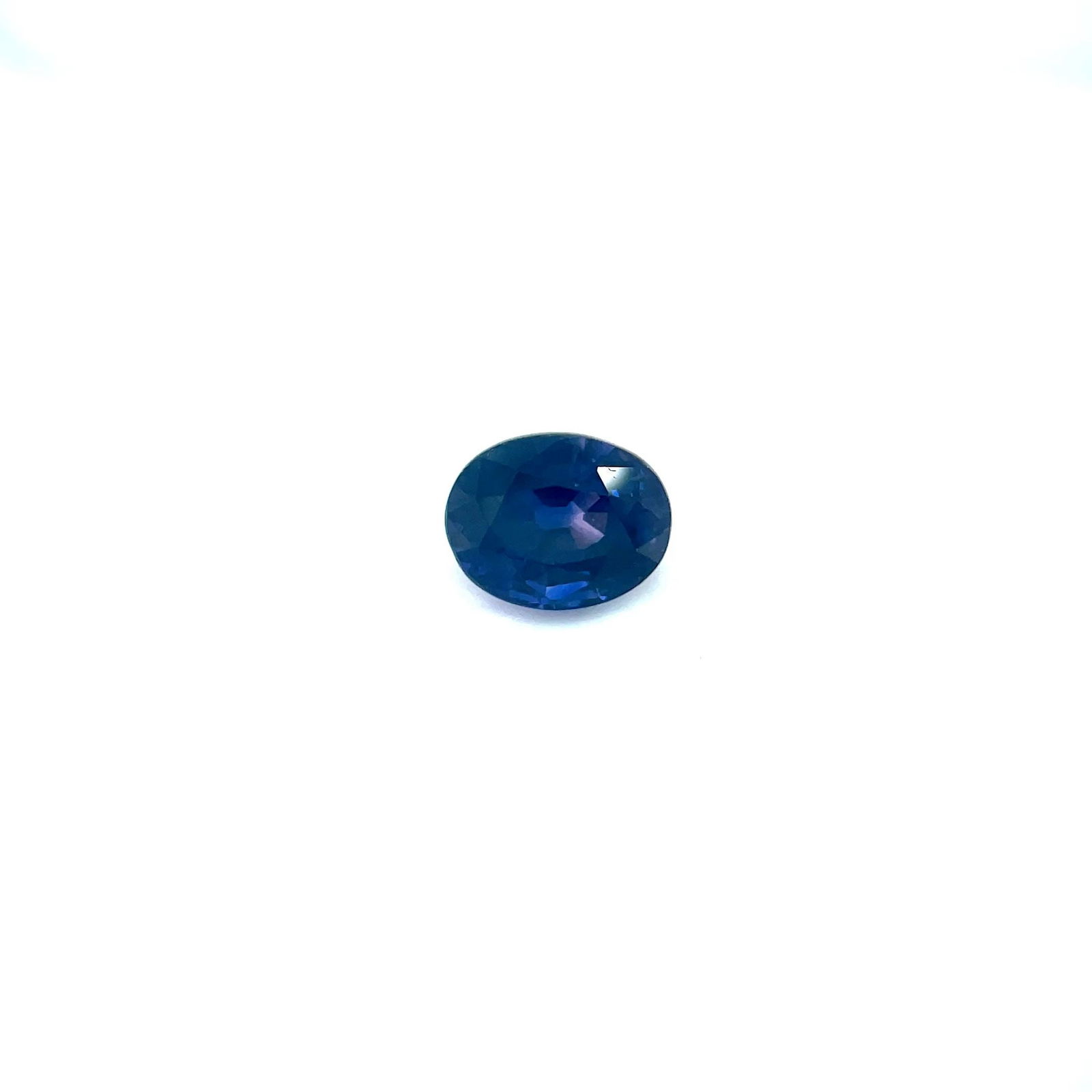 Loose Sapphire Gemstone - Oval 1.08ct Blue EC: Loose Sapphire Gemstone - Oval 1.08ct Blue EC This listing features Loose Sapphire Gemstone - Oval 1.08ct Blue EC. Item specifics are provided below. Item Specifics: Type: Sapphire Carat: 1.08 Cut: Fa