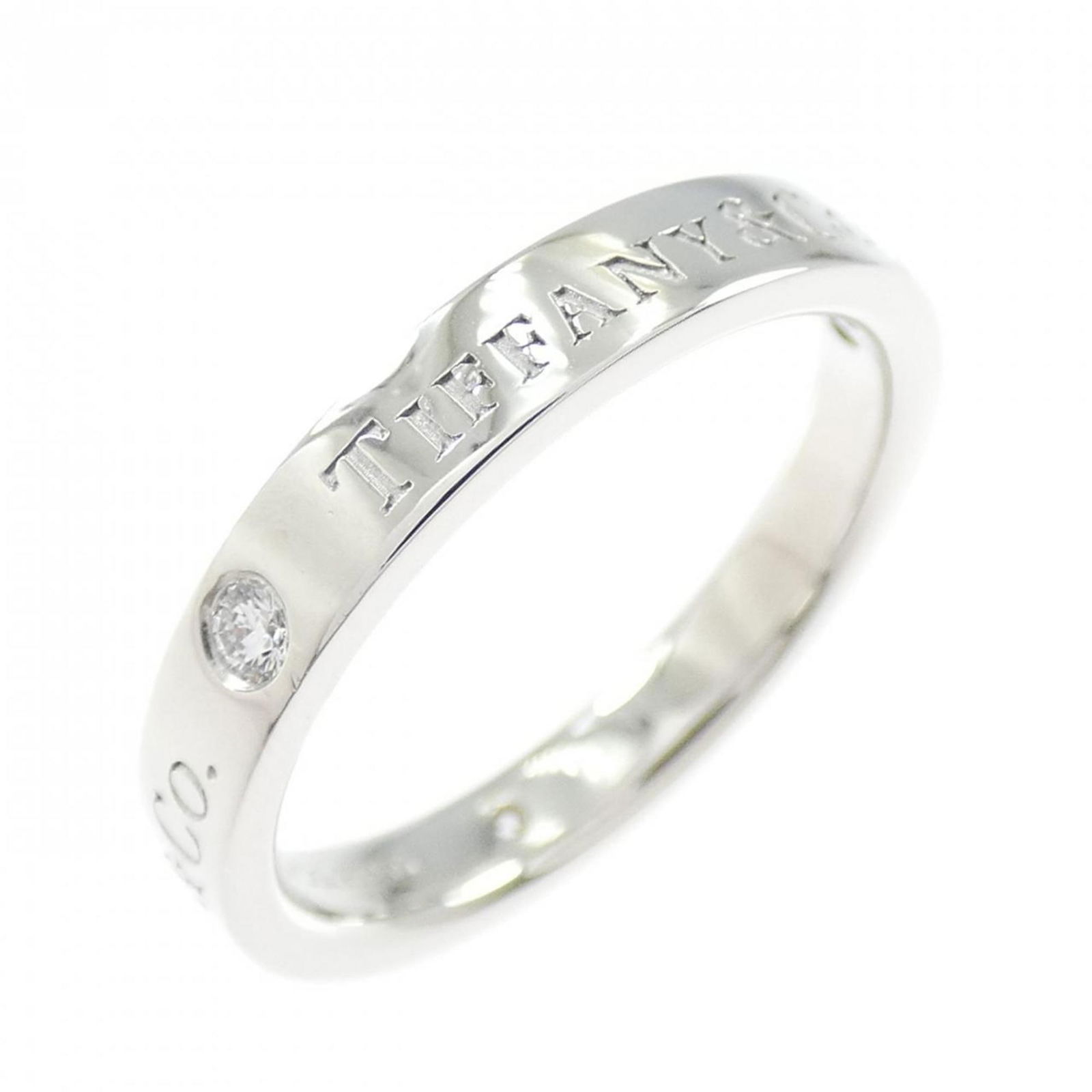 950 Tiffany Band Ring Platinum: 950 Tiffany Band Ring Platinum This listing features 950 Tiffany Band Ring Platinum. Item specifics are provided below. Item Specifics: Brand: Tiffany Type: Band Ring Gender: Women Material: Platinum