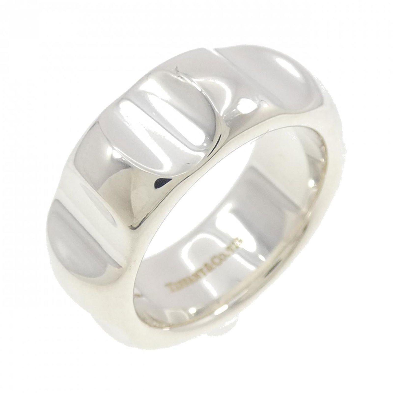 925 Tiffany Band Ring Silver: 925 Tiffany Band Ring Silver This listing features 925 Tiffany Band Ring Silver. Item specifics are provided below. Item Specifics: Brand: Tiffany Type: Band Ring Gender: Women,Men Color: Silver Mater