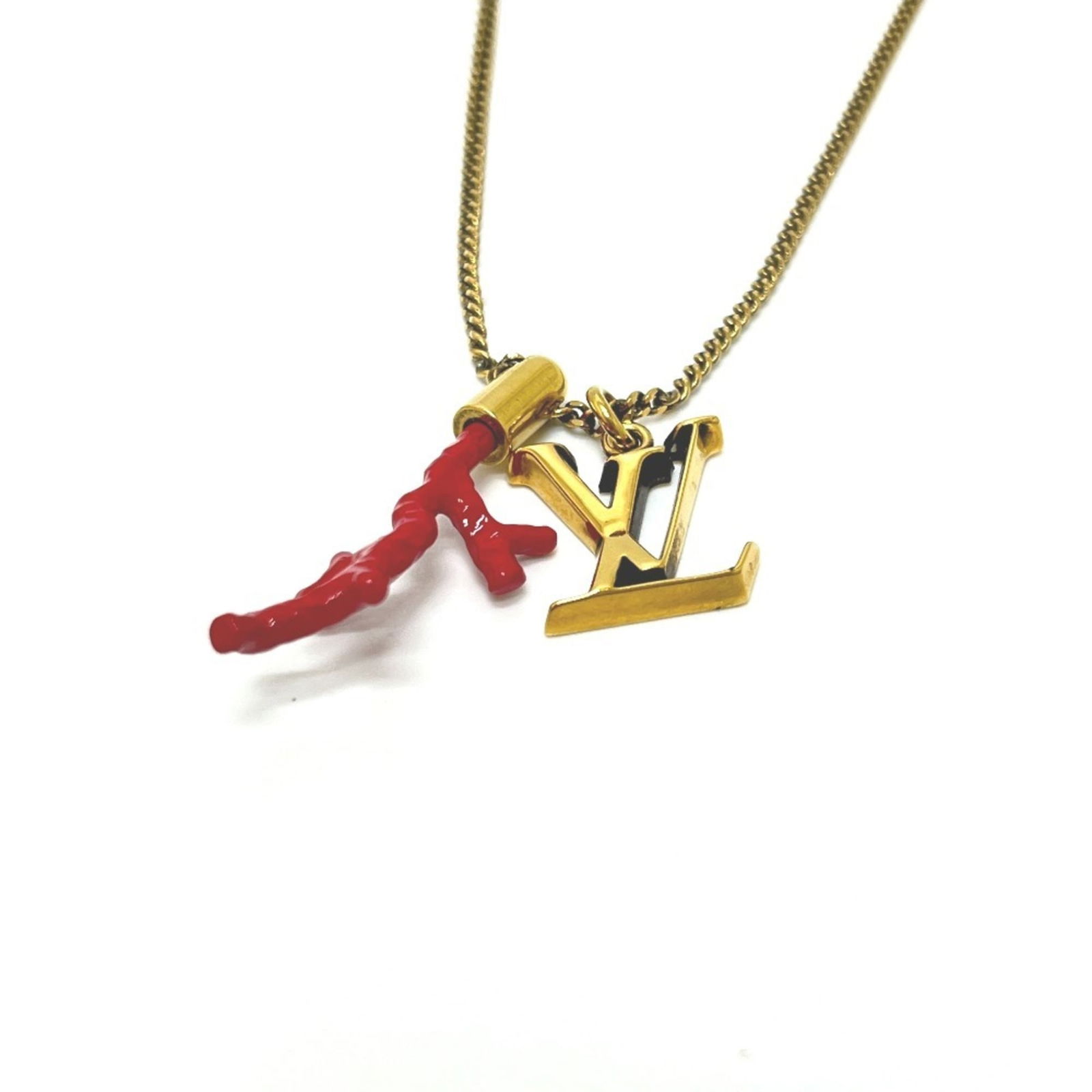 Gold - LOUIS VUITTON M68903 Spring/ Summer 2020 Coral Motif LV Initial Pendant Necklace - Men's: Gold - LOUIS VUITTON M68903 Spring/ Summer 2020 Coral Motif LV Initial Pendant Necklace - Men's This listing features Gold - LOUIS VUITTON M68903 Spring/ Summer 2020 Coral Motif LV Initial Pendant Nec