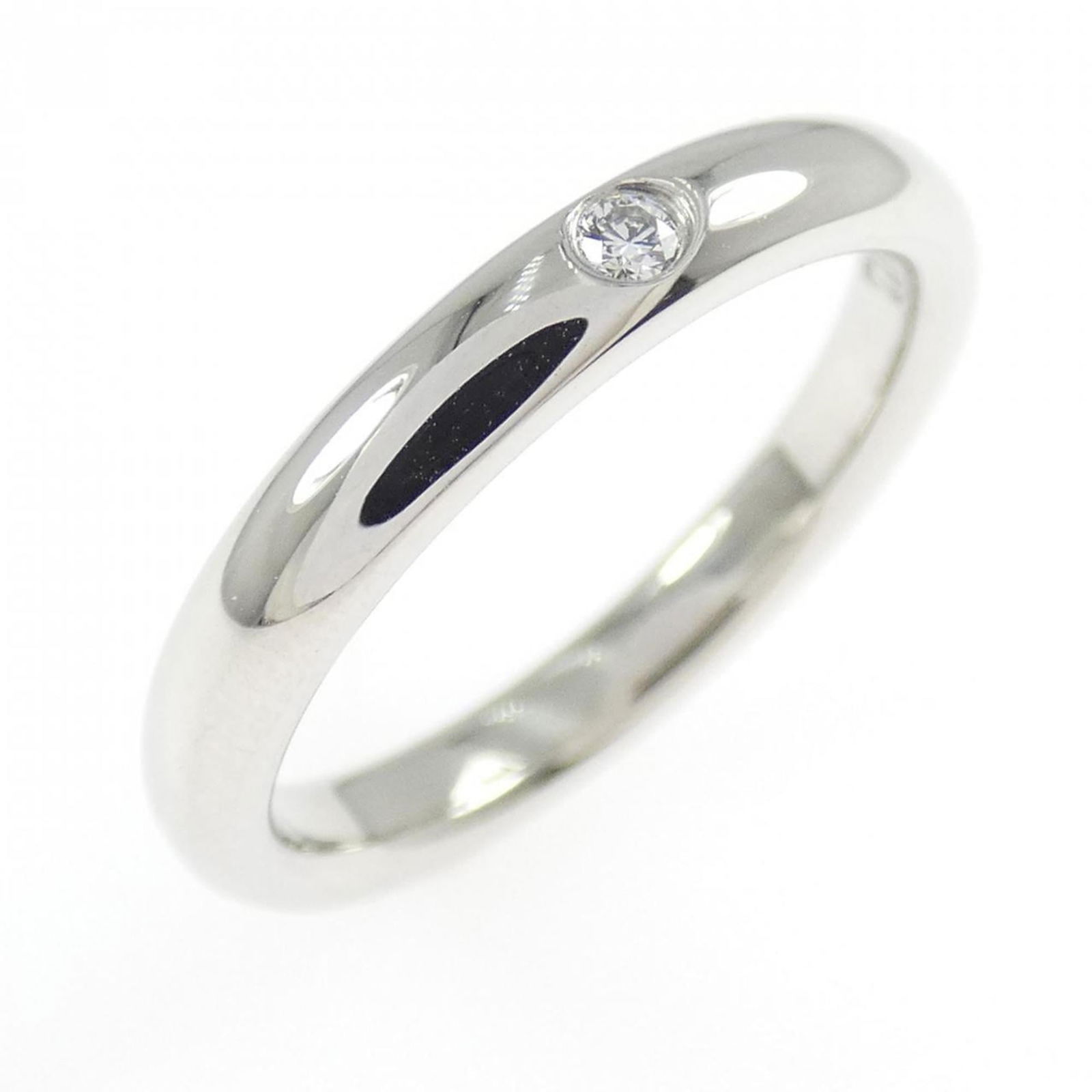 950 Tiffany Band Ring Platinum: 950 Tiffany Band Ring Platinum This listing features 950 Tiffany Band Ring Platinum. Item specifics are provided below. Item Specifics: Brand: Tiffany Type: Band Ring Gender: Women Color: Platinum Mat