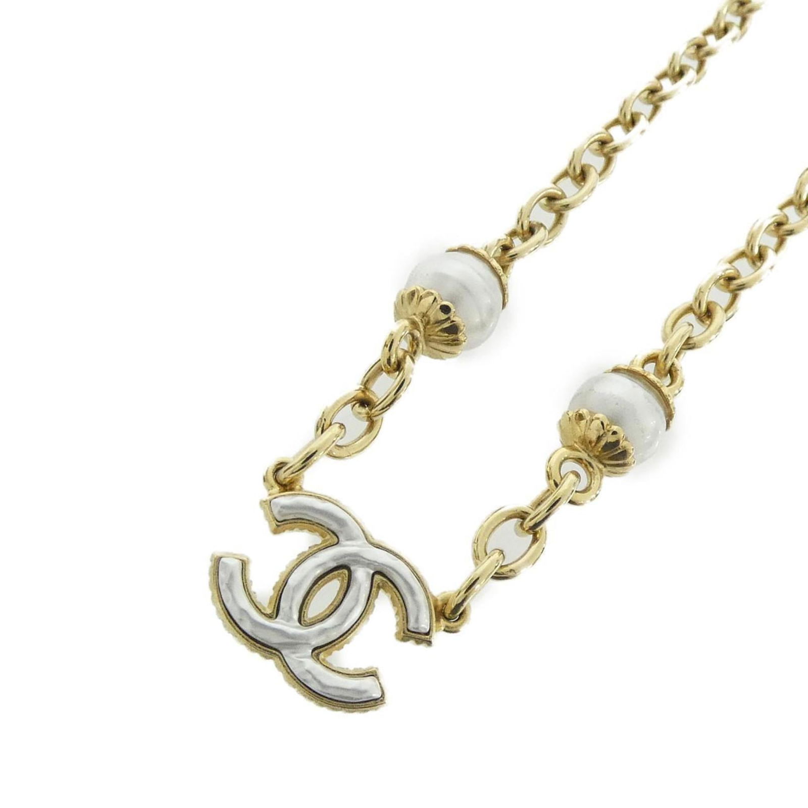 necklace Chanel: necklace Chanel This listing features necklace Chanel. Item specifics are provided below. Item Specifics: Brand: Chanel Necklace Type: Necklace Gender: Women Color: Gold, White Stone: Artificial Pearl