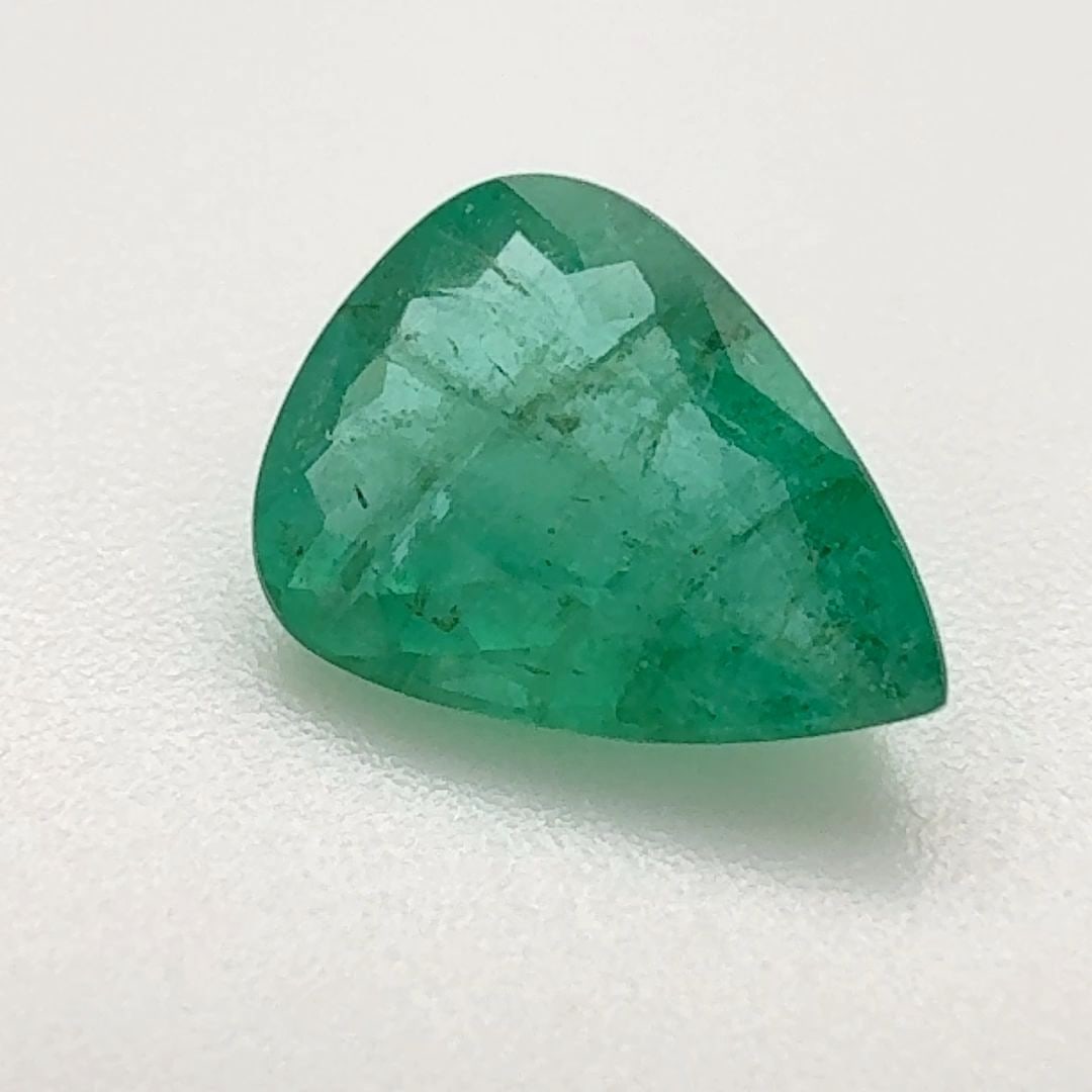 Loose Emerald Gemstone - Pear 1.12ct Green SI: Loose Emerald Gemstone - Pear 1.12ct Green SI This listing features Loose Emerald Gemstone - Pear 1.12ct Green SI. Item specifics are provided below. Item Specifics: Type: Emerald Carat: 1.12 Cut: