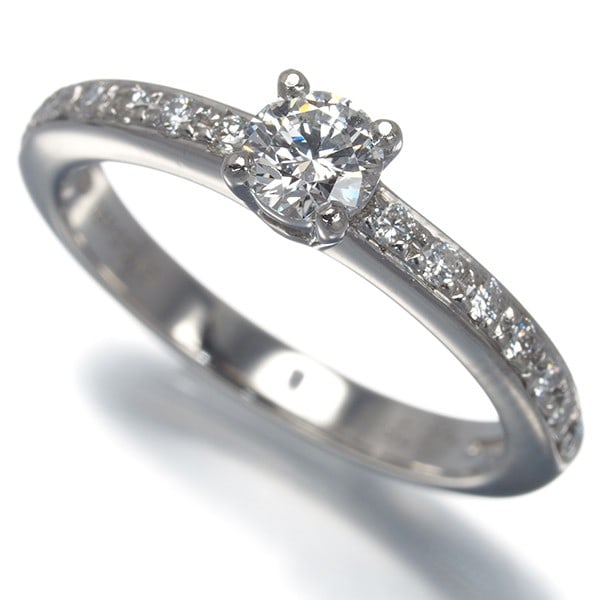 950 Bvlgari Ring Diamond 0.30Ct E Vs1 Vg Roma Amor Wedding Us5.75-6 Pt: 950 Bvlgari Ring Diamond 0.30Ct E Vs1 Vg Roma Amor Wedding Us5.75-6 Pt This listing features 950 Bvlgari Ring Diamond 0.30Ct E Vs1 Vg Roma Amor Wedding Us5.75-6 Pt. Item specifics are provided below.