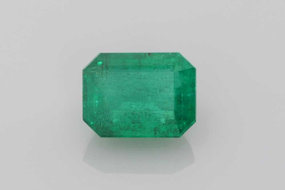 Loose Emerald Gemstone - Emerald 2.51ct Green SI: Loose Emerald Gemstone - Emerald 2.51ct Green SI This listing features Loose Emerald Gemstone - Emerald 2.51ct Green SI. Item specifics are provided below. Item Specifics: Type: Emerald Carat: 2.51 Cu