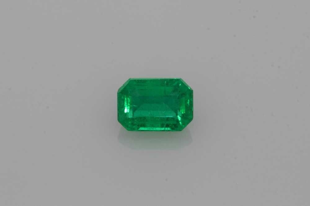 Loose Emerald Gemstone - GIA Emerald 1.1ct Green SI: Loose Emerald Gemstone - GIA Emerald 1.1ct Green SI This listing features Loose Emerald Gemstone - GIA Emerald 1.1ct Green SI. Item specifics are provided below. Item Specifics: Type: Emerald Carat: 1