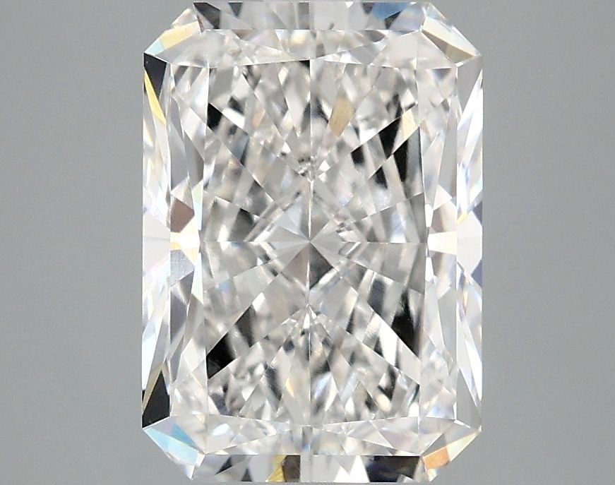 Loose Lab Diamond - IGI Radiant 3.04ct E VVS2: Loose Lab Diamond - IGI Radiant 3.04ct E VVS2 This listing features Loose Lab Diamond - IGI Radiant 3.04ct E VVS2. Item specifics are provided below. Item Specifics: Source: This Is A Real Diamond