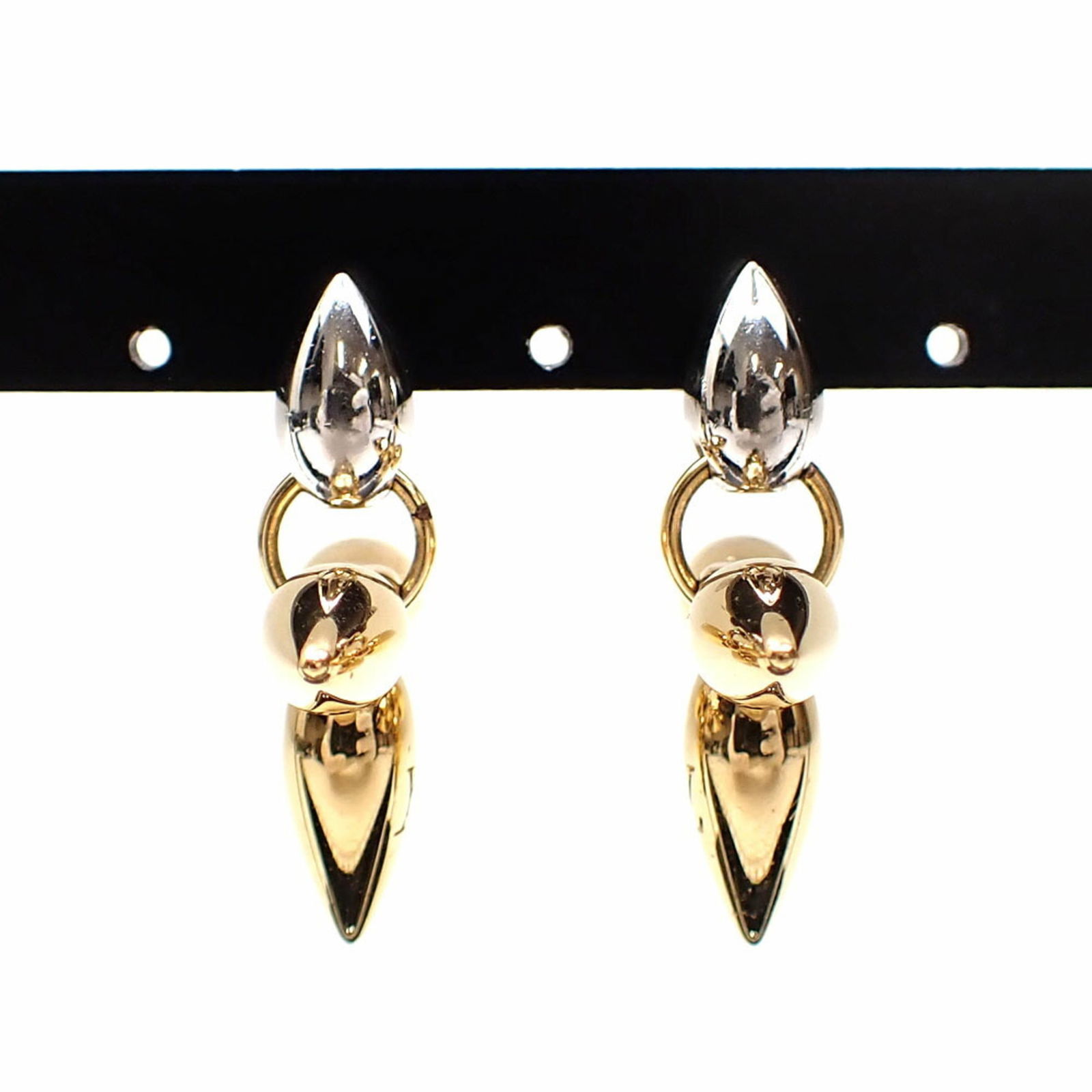 Plating Louis Vuitton Stud Earrings Gold: Plating Louis Vuitton Stud Earrings Gold This listing features Plating Louis Vuitton Stud Earrings Gold. Item specifics are provided below. Item Specifics: Brand: Louis Vuitton Type: Stud Earrings Gen