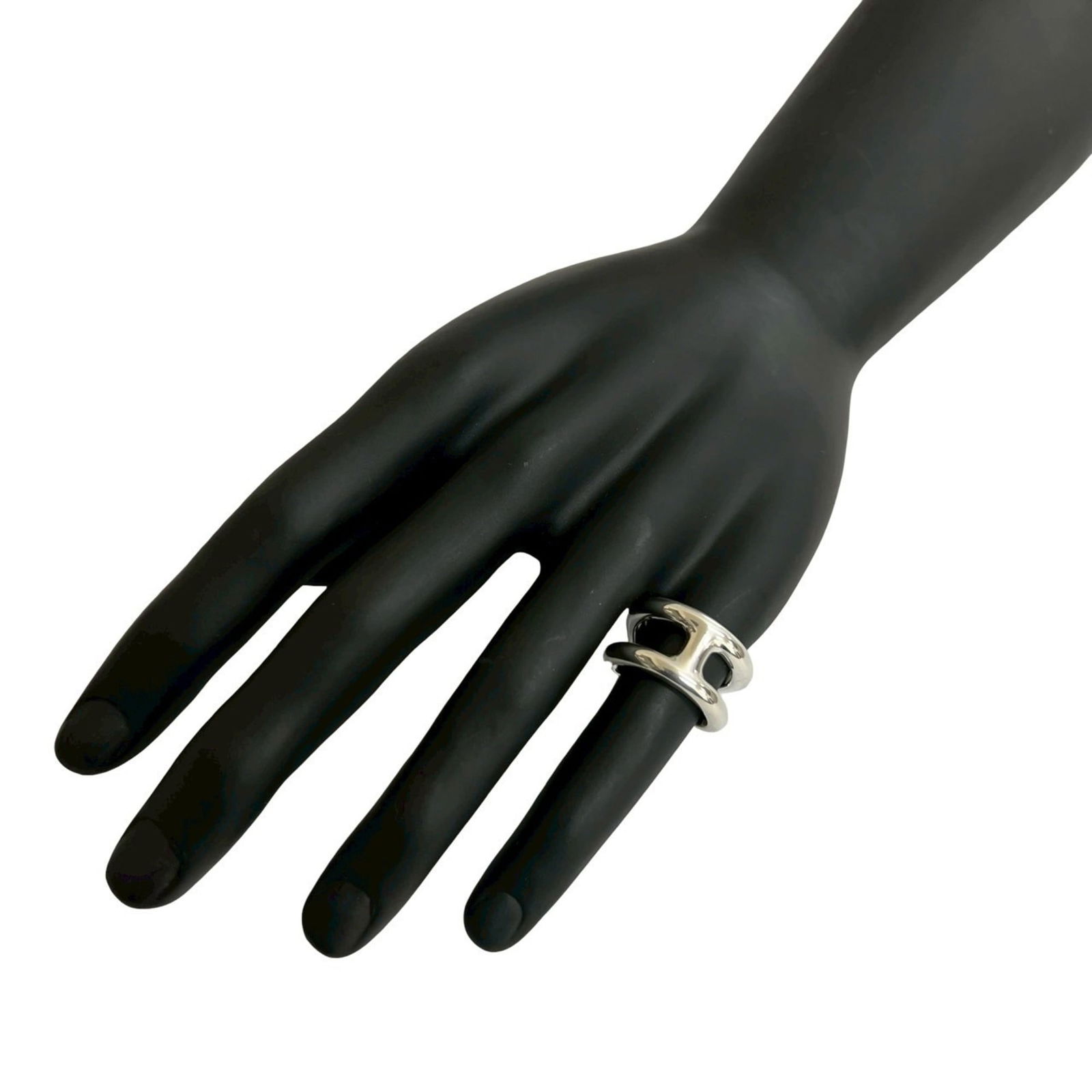 925 Hermes Band Ring Silver: 925 Hermes Band Ring Silver This listing features 925 Hermes Band Ring Silver. Item specifics are provided below. Item Specifics: Brand: Hermes Type: Band Ring Gender: Men Color: Silver Material: Silv