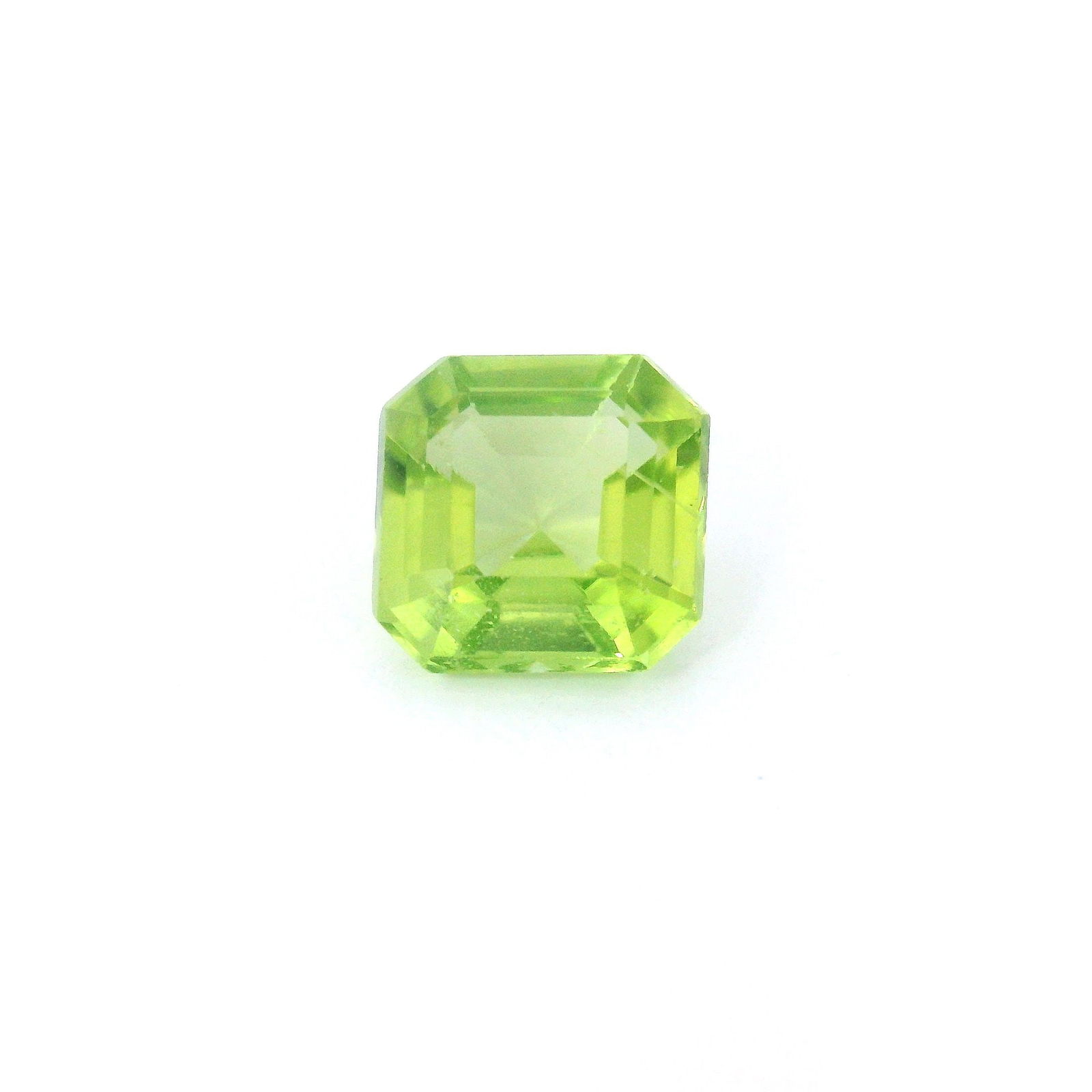 Loose Peridot Gemstone - GSI Octagonal 2.67ct Green SI: Loose Peridot Gemstone - GSI Octagonal 2.67ct Green SI This listing features Loose Peridot Gemstone - GSI Octagonal 2.67ct Green SI. Item specifics are provided below. Item Specifics: Type: Peridot Ca