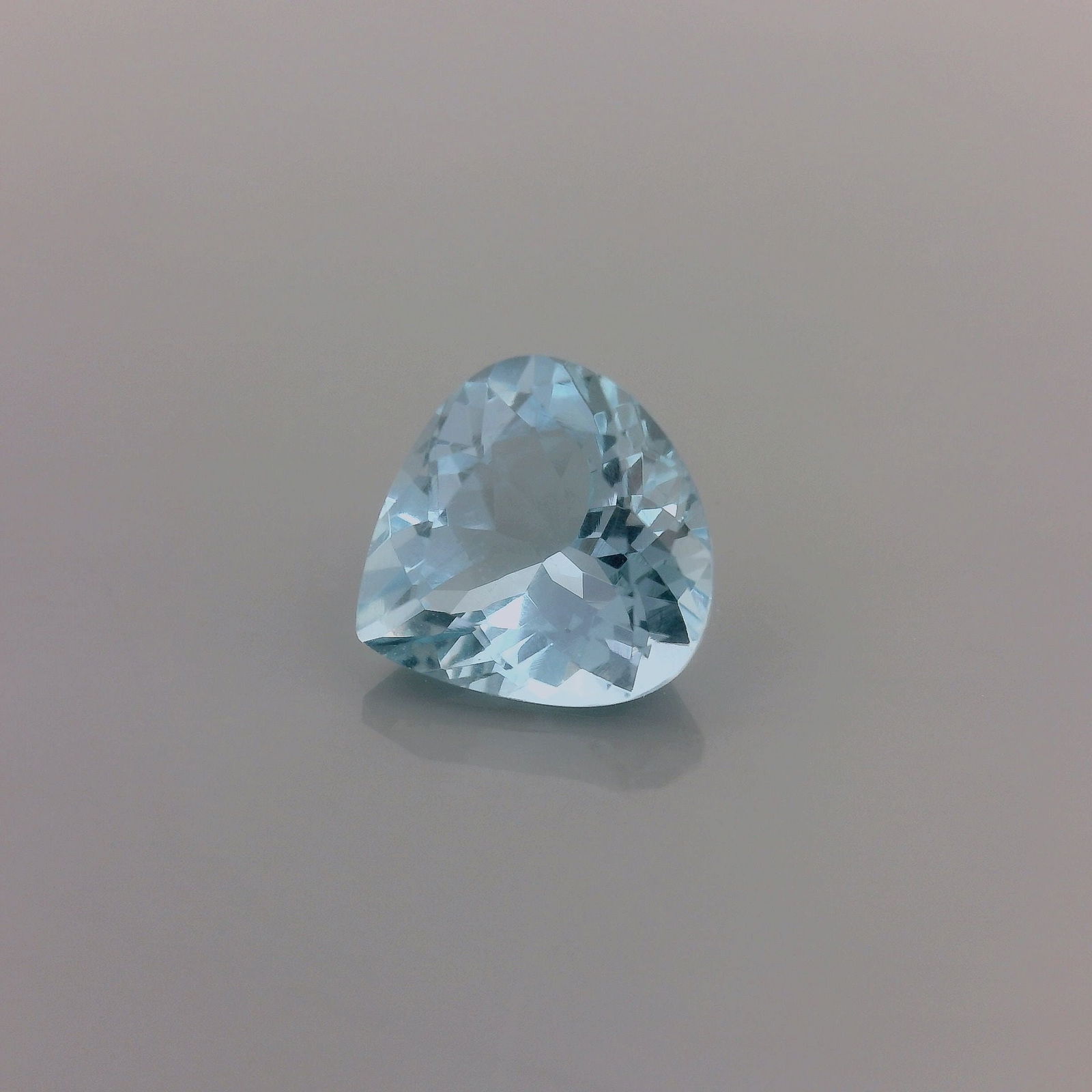 Loose Aquamarine Gemstone - GSI Pear 1.45ct Blue EC: Loose Aquamarine Gemstone - GSI Pear 1.45ct Blue EC This listing features Loose Aquamarine Gemstone - GSI Pear 1.45ct Blue EC. Item specifics are provided below. Item Specifics: Type: Aquamarine Carat