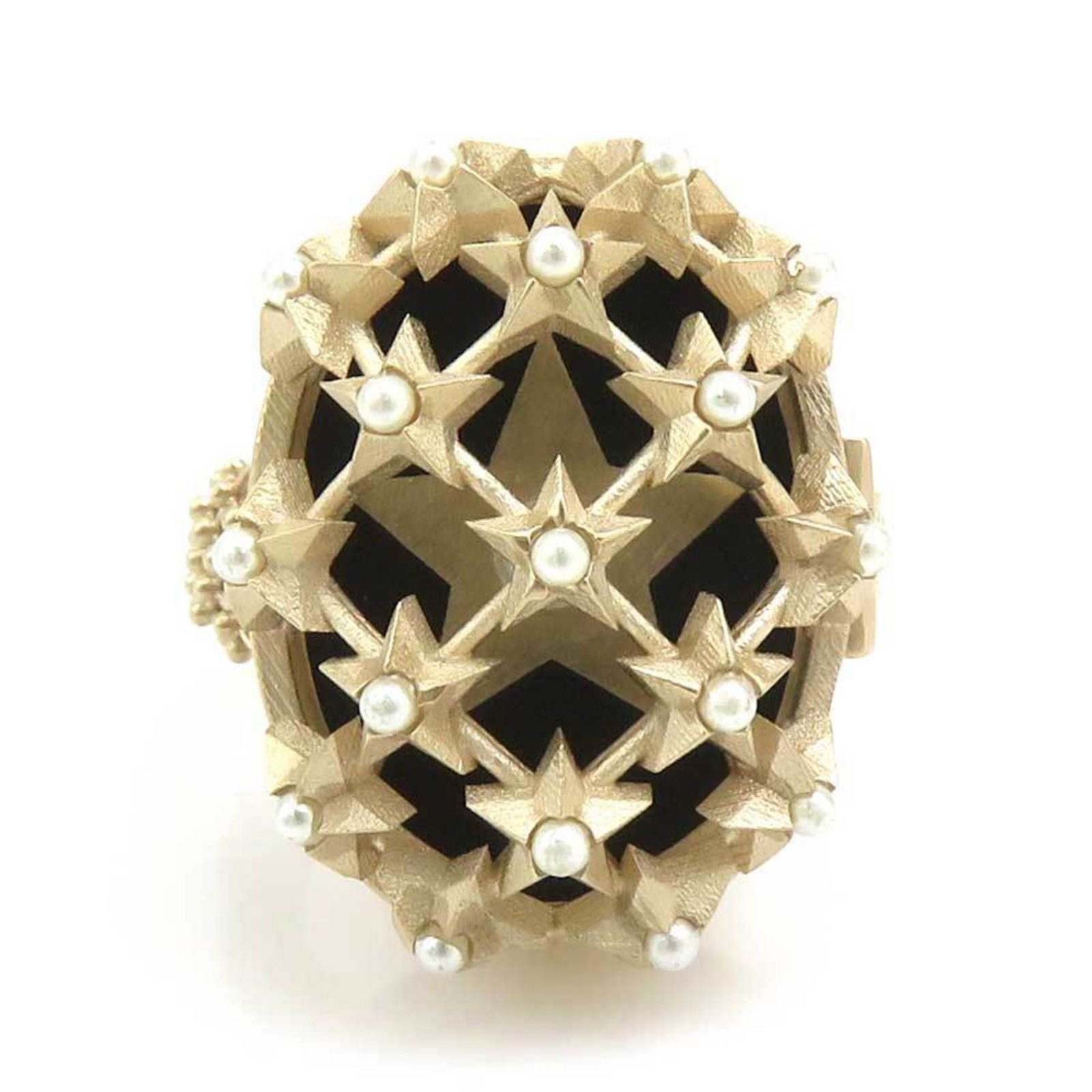 Metal - Christian Dior Band Ring Enamel: Metal - Christian Dior Band Ring Enamel This listing features Metal - Christian Dior Band Ring Enamel. Item specifics are provided below. Item Specifics: Brand: Christian Dior Type: Band Ring Gender: