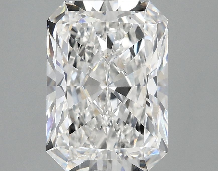 Loose Lab Diamond - IGI Radiant 3.04ct E VVS2: Loose Lab Diamond - IGI Radiant 3.04ct E VVS2 This listing features Loose Lab Diamond - IGI Radiant 3.04ct E VVS2. Item specifics are provided below. Item Specifics: Source: This Is A Real Diamond Gro