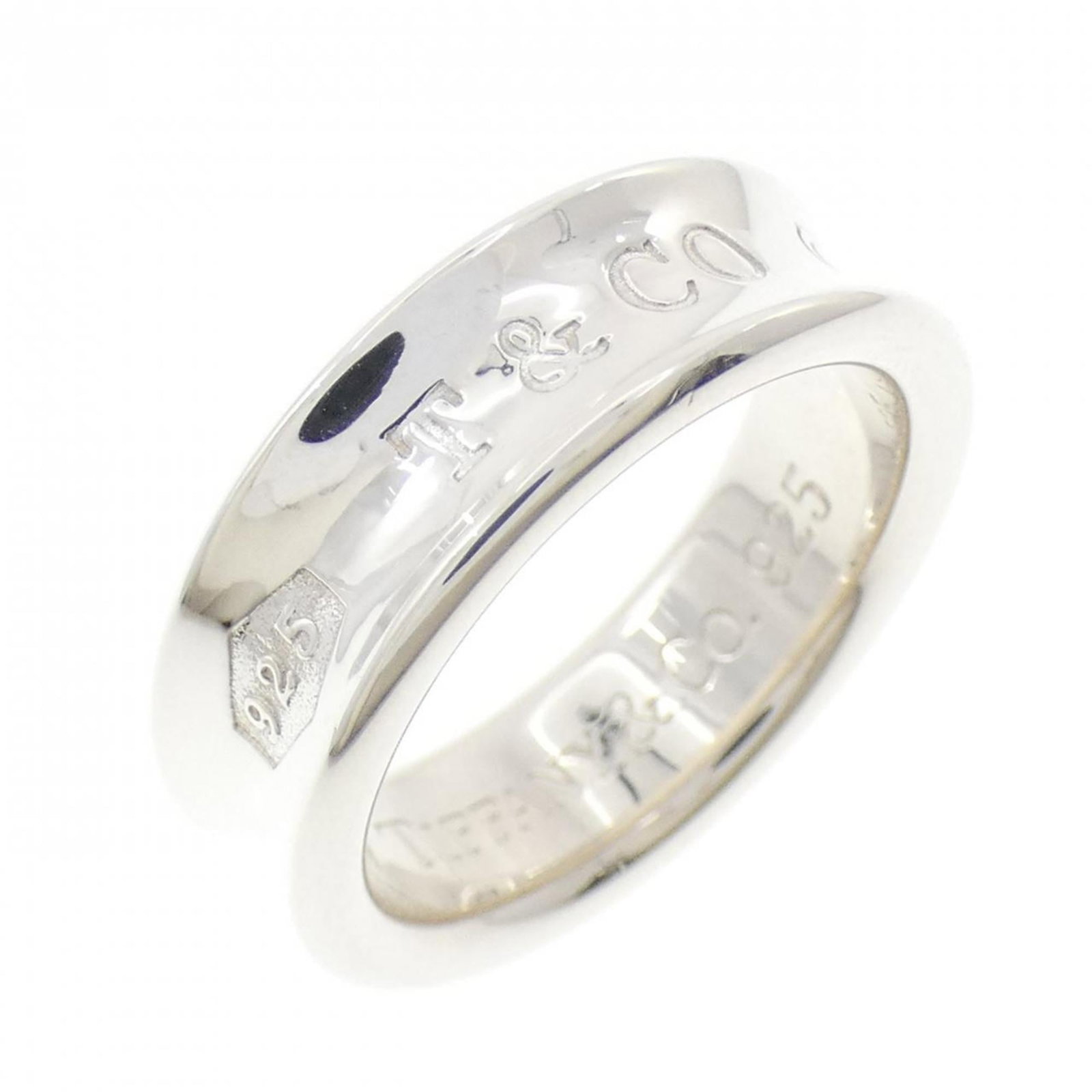 925 Tiffany Band Ring Silver: 925 Tiffany Band Ring Silver This listing features 925 Tiffany Band Ring Silver. Item specifics are provided below. Item Specifics: Brand: Tiffany Type: Band Ring Gender: Women,Men Color: Silver Mater