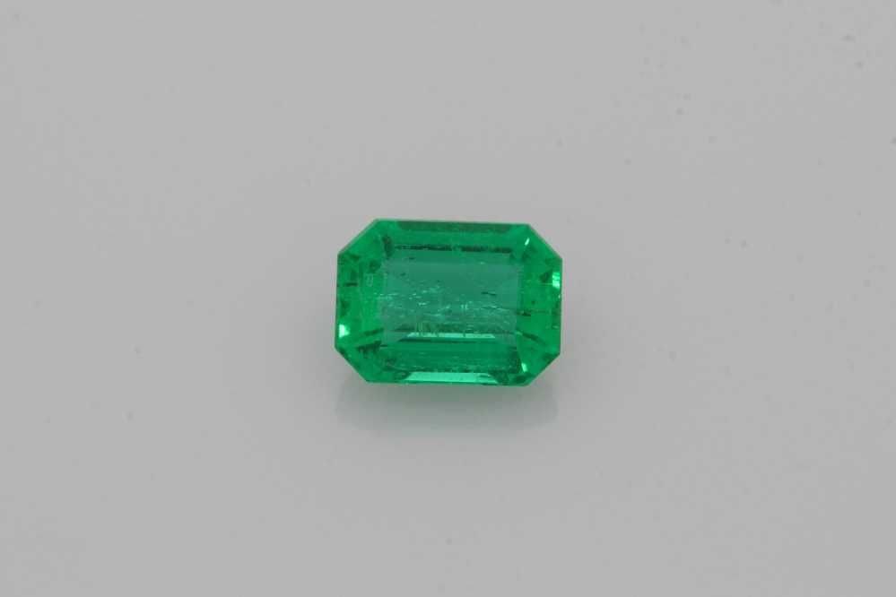 Loose Emerald Gemstone - GIA Emerald 1.53ct Green SI: Loose Emerald Gemstone - GIA Emerald 1.53ct Green SI This listing features Loose Emerald Gemstone - GIA Emerald 1.53ct Green SI. Item specifics are provided below. Item Specifics: Type: Emerald