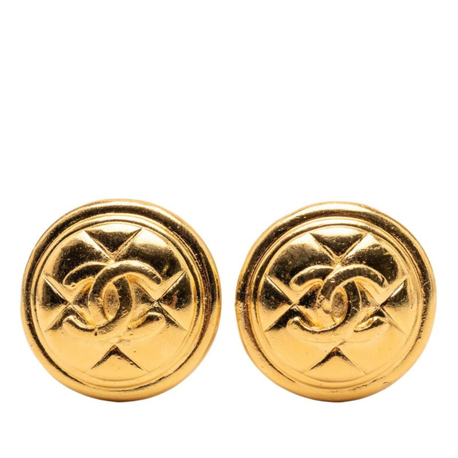 Plating Chanel Clip Earrings Gold: Plating Chanel Clip Earrings Gold This listing features Plating Chanel Clip Earrings Gold. Item specifics are provided below. Item Specifics: Brand: Chanel Type: Clip Earrings Gender: Women Material: