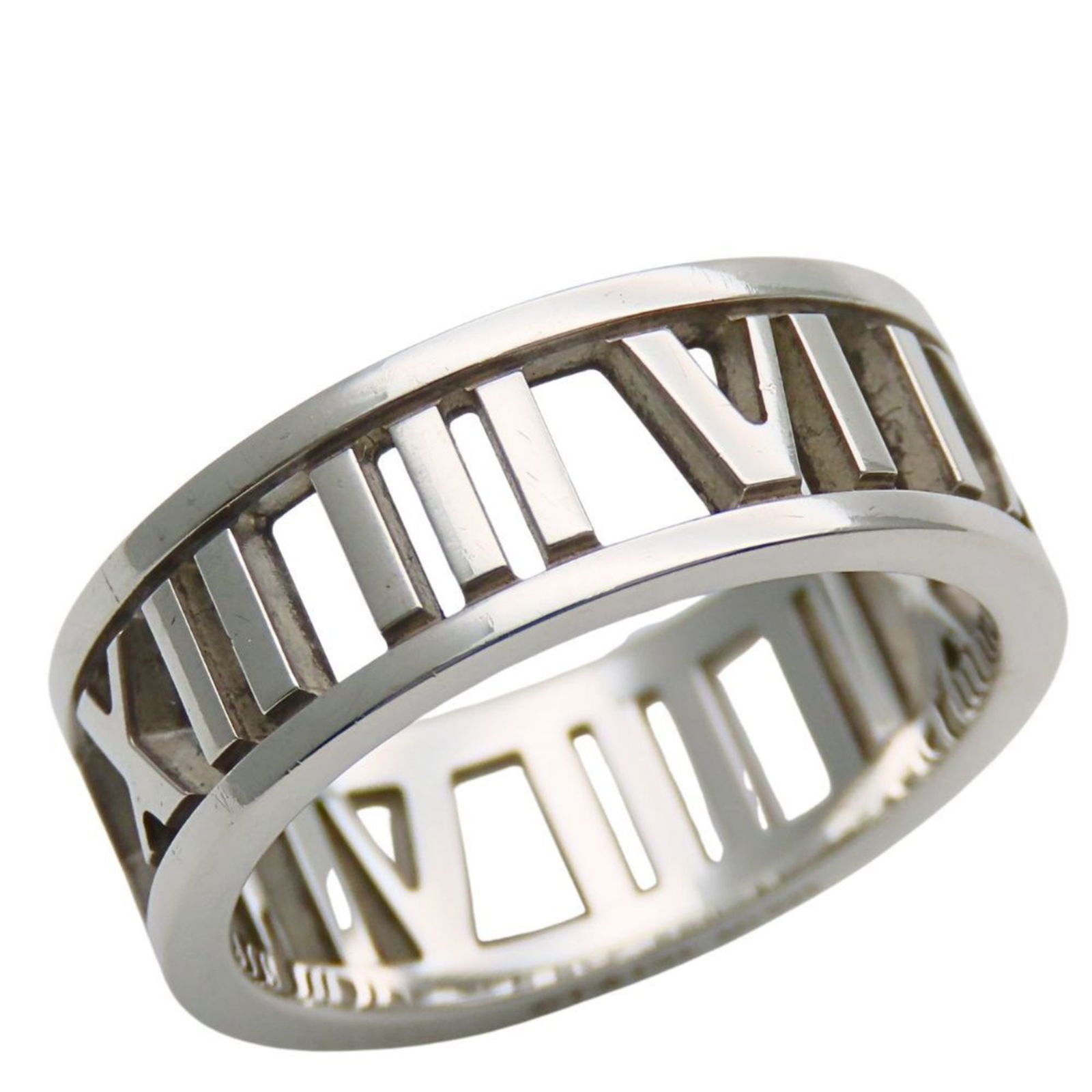 925 Tiffany Band Ring Silver: 925 Tiffany Band Ring Silver This listing features 925 Tiffany Band Ring Silver. Item specifics are provided below. Item Specifics: Brand: Tiffany Type: Band Ring Gender: Women Color: Silver Material: