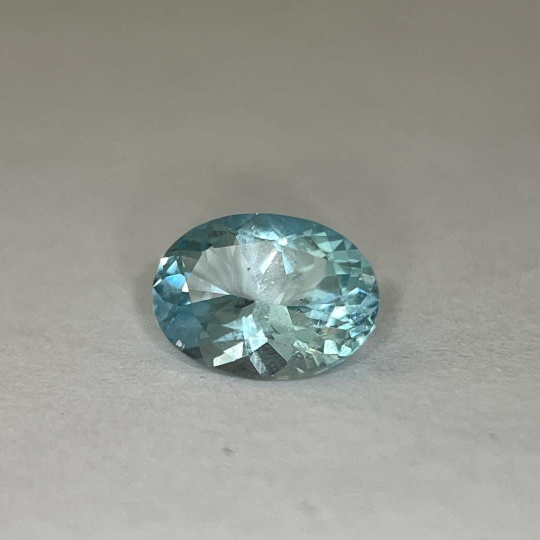 Loose Aquamarine Gemstone - Oval 1.845ct Blue SI: Loose Aquamarine Gemstone - Oval 1.845ct Blue SI This listing features Loose Aquamarine Gemstone - Oval 1.845ct Blue SI. Item specifics are provided below. Item Specifics: Type: Aquamarine Carat: 1.84