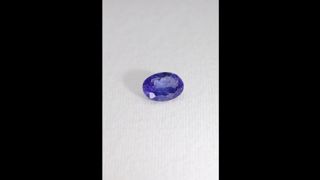 Loose Tanzanite Gemstone - IGI Oval 2.02ct Blue SI: Loose Tanzanite Gemstone - IGI Oval 2.02ct Blue SI This listing features Loose Tanzanite Gemstone - IGI Oval 2.02ct Blue SI. Item specifics are provided below. Item Specifics: Type: Tanzanite Carat: 2