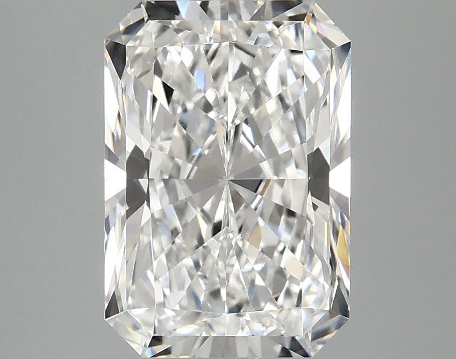 Loose Lab Diamond - IGI Radiant 3.02ct E VS1: Loose Lab Diamond - IGI Radiant 3.02ct E VS1 This listing features Loose Lab Diamond - IGI Radiant 3.02ct E VS1. Item specifics are provided below. Item Specifics: Source: This Is A Real Diamond Grown