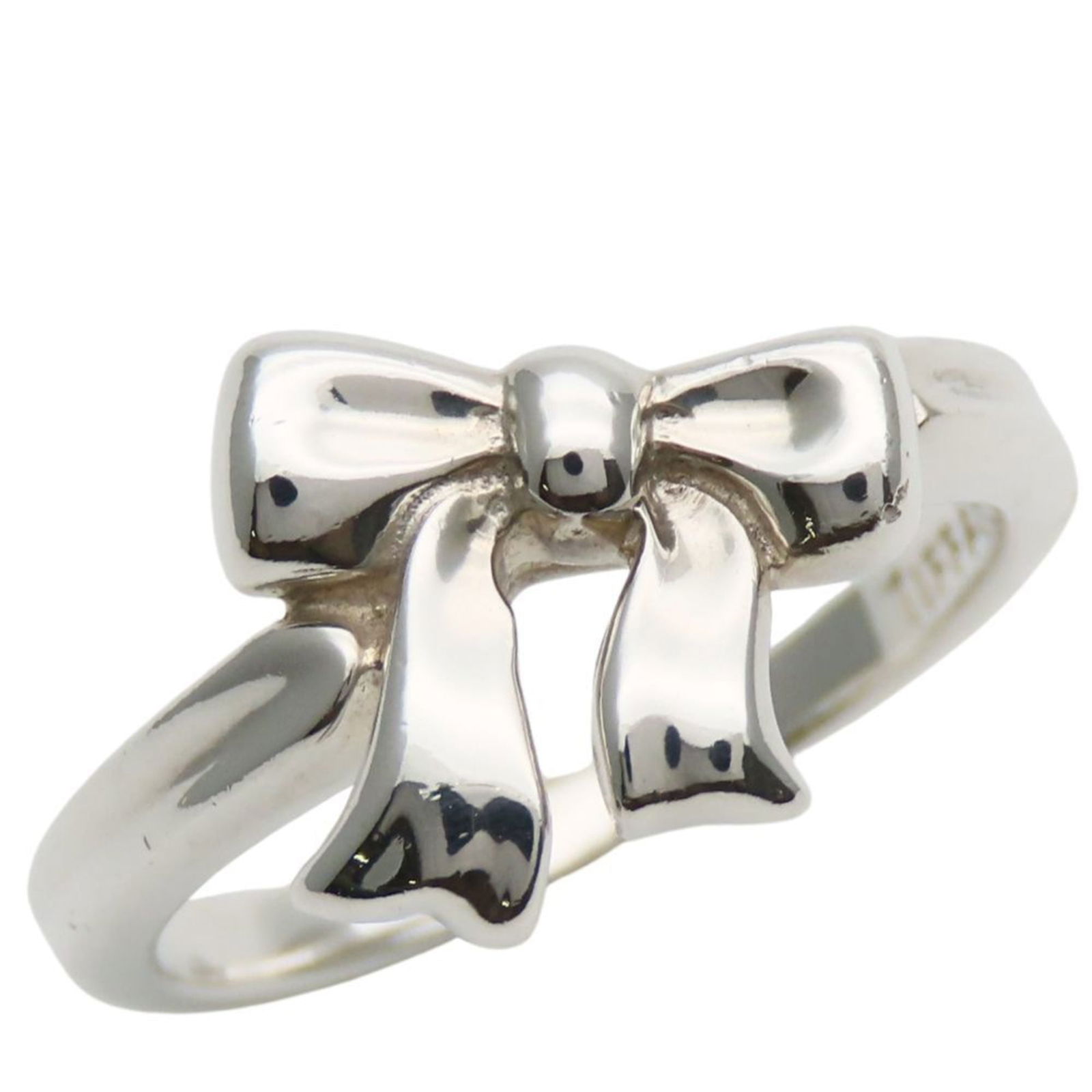 925 Tiffany Band Ring Silver: 925 Tiffany Band Ring Silver This listing features 925 Tiffany Band Ring Silver. Item specifics are provided below. Item Specifics: Brand: Tiffany Type: Band Ring Gender: Women Color: Silver
