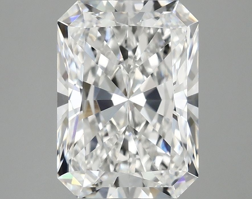 Loose Lab Diamond - IGI Radiant 3.08ct E VVS2: Loose Lab Diamond - IGI Radiant 3.08ct E VVS2 This listing features Loose Lab Diamond - IGI Radiant 3.08ct E VVS2. Item specifics are provided below. Item Specifics: Source: This Is A Real Diamond Gro