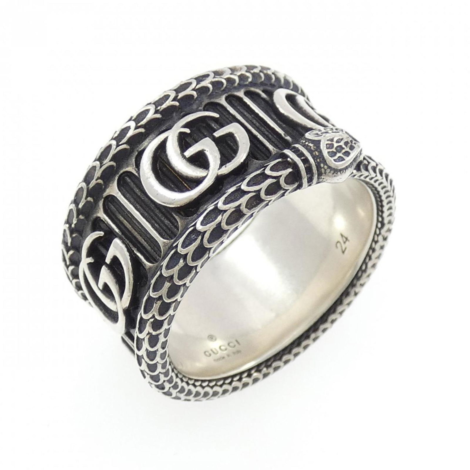 925 Gucci Band Ring Silver: 925 Gucci Band Ring Silver This listing features 925 Gucci Band Ring Silver. Item specifics are provided below. Item Specifics: Brand: Gucci Type: Band Ring Gender: Women Material: Silver 925 Us