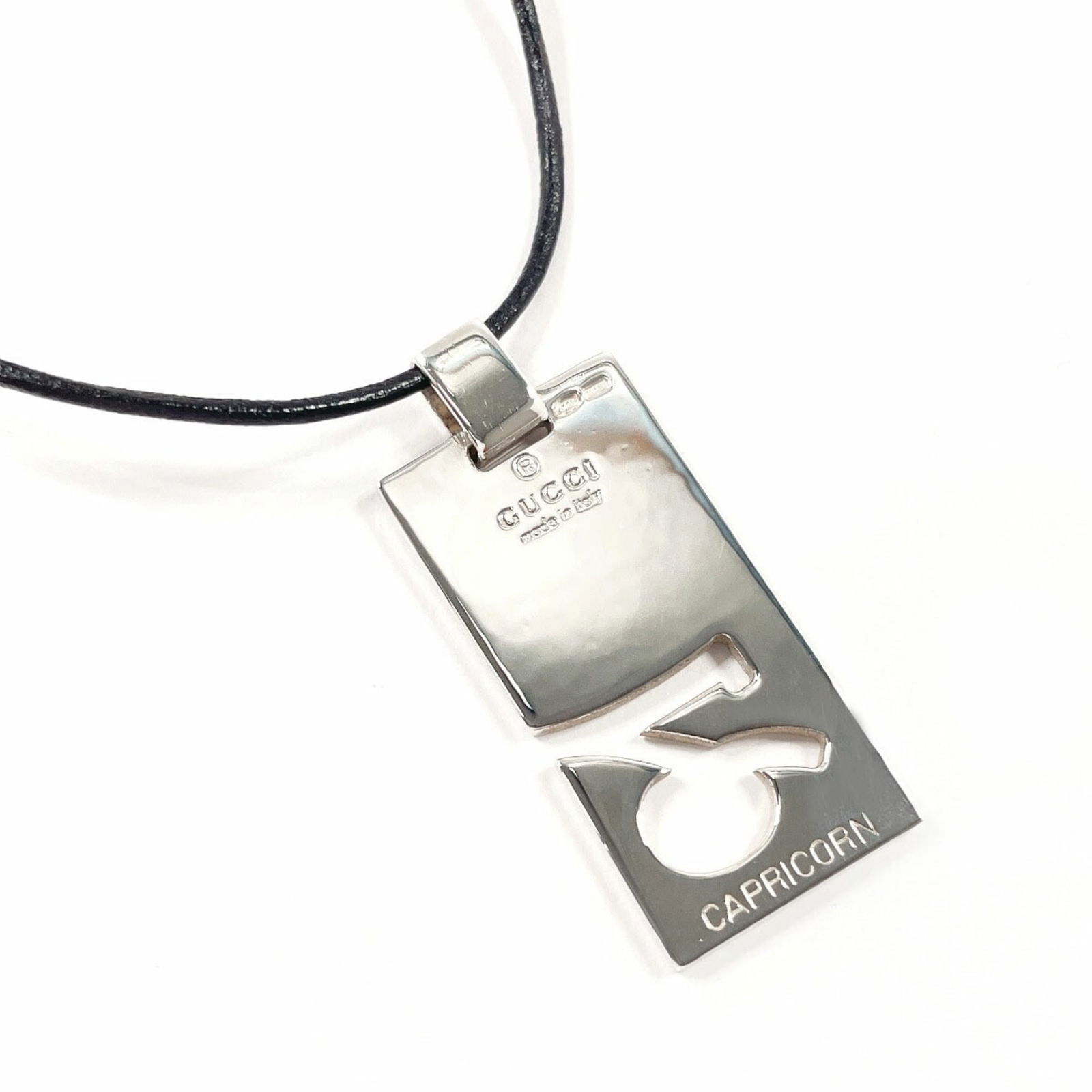 Unisex GUCCI Constellation CAPRICORN Necklace Silver 925: Unisex GUCCI Constellation CAPRICORN Necklace Silver 925 This listing features Unisex GUCCI Constellation CAPRICORN Necklace Silver 925. Item specifics are provided below. Item Specifics: Brand: Gucci