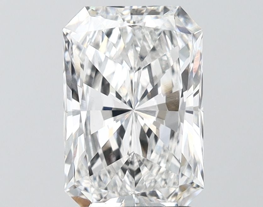 Loose Lab Diamond - IGI Radiant 2.2ct E VVS1: Loose Lab Diamond - IGI Radiant 2.2ct E VVS1 This listing features Loose Lab Diamond - IGI Radiant 2.2ct E VVS1. Item specifics are provided below. Item Specifics: Source: This Is A Real Diamond