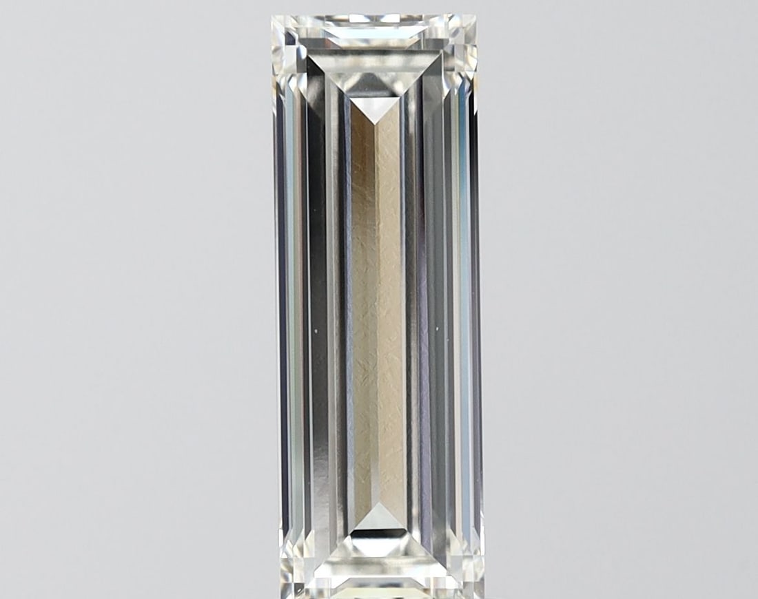 Loose Lab Diamond - IGI Baguette 2.23ct H VVS2: Loose Lab Diamond - IGI Baguette 2.23ct H VVS2 This listing features Loose Lab Diamond - IGI Baguette 2.23ct H VVS2. Item specifics are provided below. Item Specifics: Source: This Is A Real Diamond