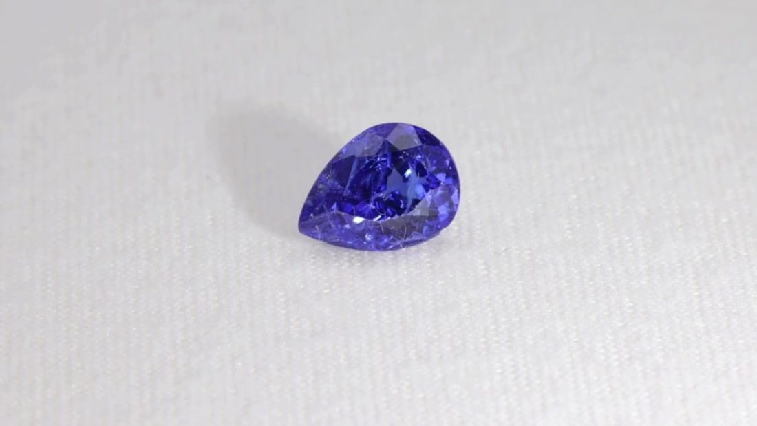 Loose Tanzanite Gemstone - IGI Pear 2.55ct Blue SI: Loose Tanzanite Gemstone - IGI Pear 2.55ct Blue SI This listing features Loose Tanzanite Gemstone - IGI Pear 2.55ct Blue SI. Item specifics are provided below. Item Specifics: Type: Tanzanite Carat: 2