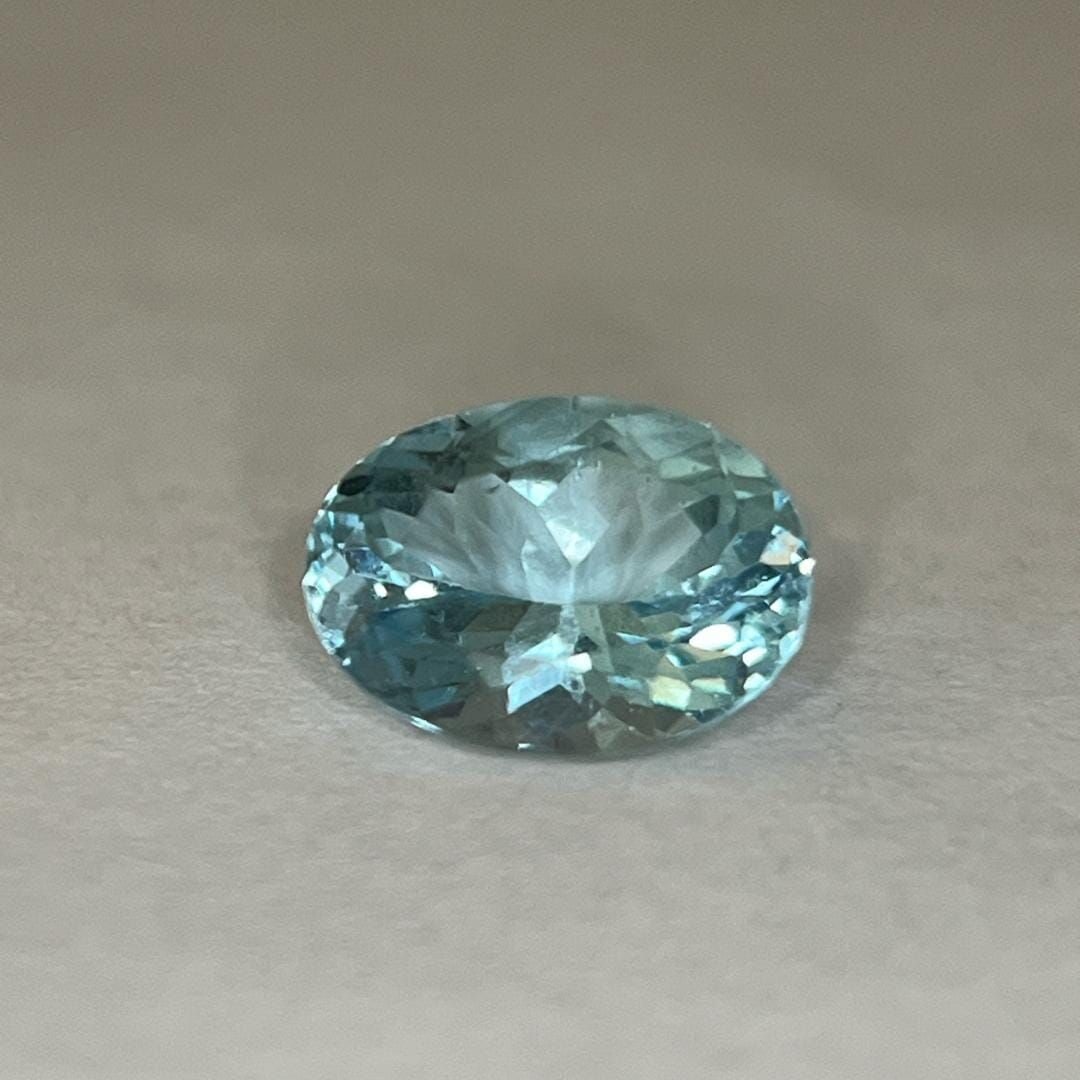Loose Aquamarine Gemstone - Oval 1.55ct Blue SI: Loose Aquamarine Gemstone - Oval 1.55ct Blue SI This listing features Loose Aquamarine Gemstone - Oval 1.55ct Blue SI. Item specifics are provided below. Item Specifics: Type: Aquamarine Carat: 1.55 C