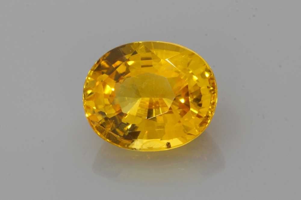 Loose Sapphire Gemstone - GIA Oval 3.32ct Yellow EC: Loose Sapphire Gemstone - GIA Oval 3.32ct Yellow EC This listing features Loose Sapphire Gemstone - GIA Oval 3.32ct Yellow EC. Item specifics are provided below. Item Specifics: Type: Sapphire