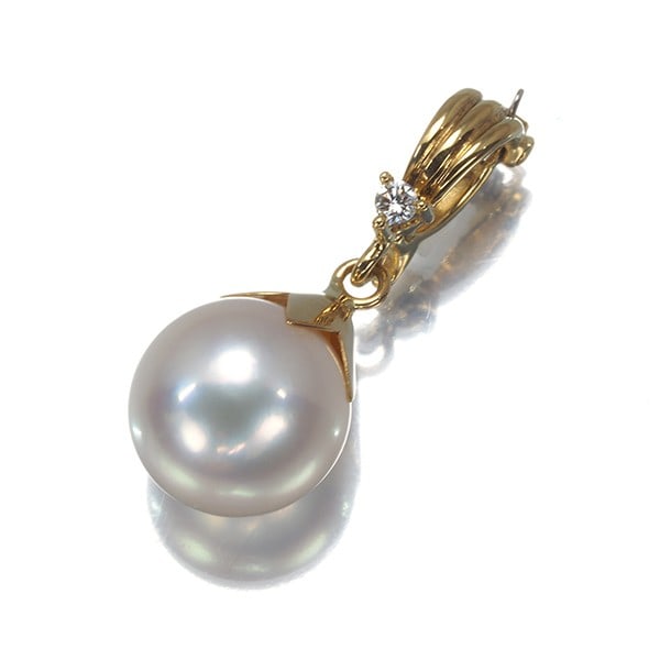 Gold Tasaki Pendant Akoya Pearl 8.2Mm Diamond 0.01Ct 18K 750 Yellow: Gold Tasaki Pendant Akoya Pearl 8.2Mm Diamond 0.01Ct 18K 750 Yellow This listing features Gold Tasaki Pendant Akoya Pearl 8.2Mm Diamond 0.01Ct 18K 750 Yellow. Item specifics are provided below. Item S
