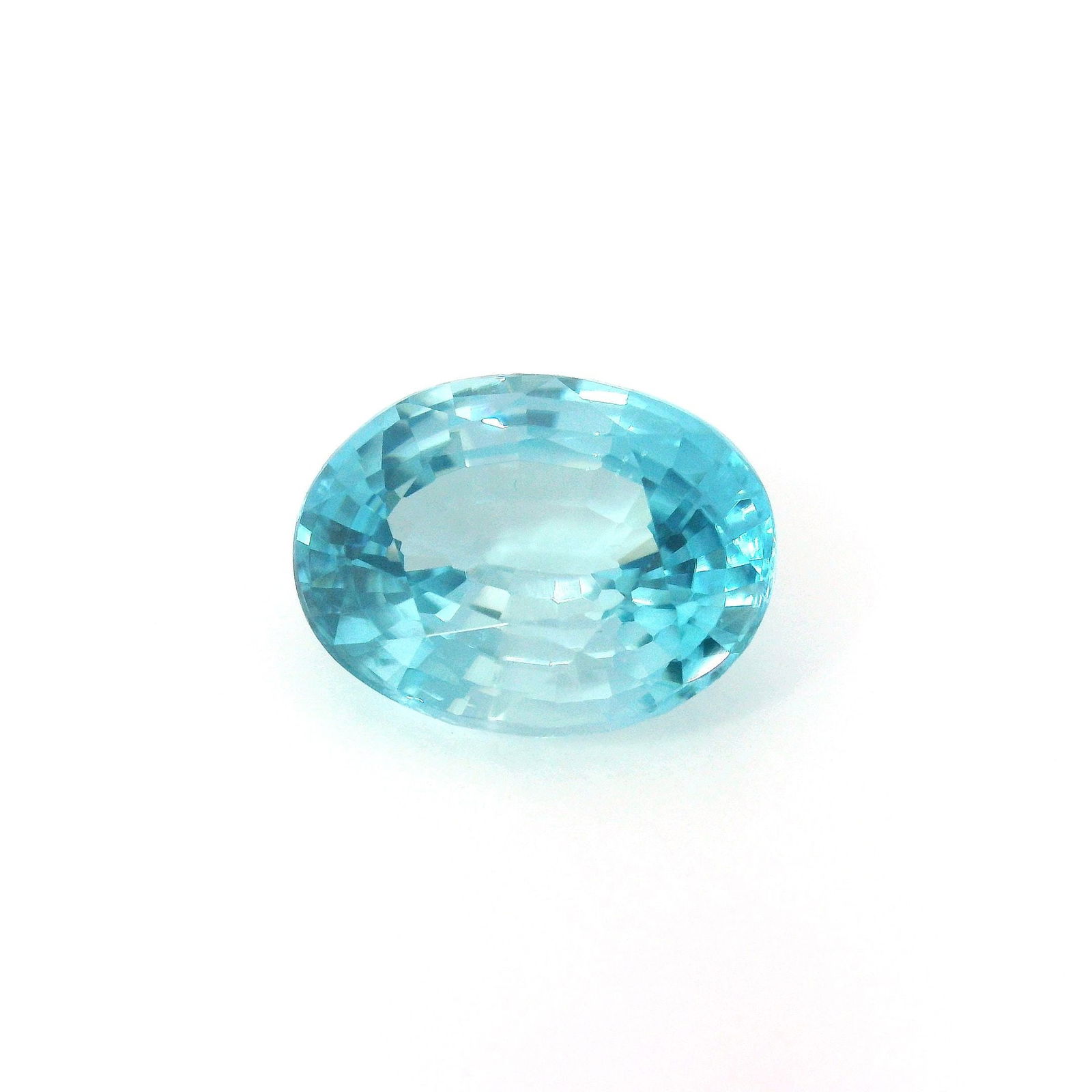 Loose Zircon Gemstone - Oval 4.9ct Blue SI: Loose Zircon Gemstone - Oval 4.9ct Blue SI This listing features Loose Zircon Gemstone - Oval 4.9ct Blue SI. Item specifics are provided below. Item Specifics: Type: Zircon Carat: 4.9 Cut: Faceted Col