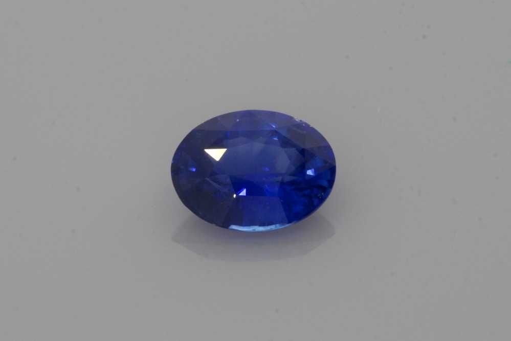 Loose Sapphire Gemstone - Oval 1.12ct Blue EC: Loose Sapphire Gemstone - Oval 1.12ct Blue EC This listing features Loose Sapphire Gemstone - Oval 1.12ct Blue EC. Item specifics are provided below. Item Specifics: Type: Sapphire Carat: 1.12 Cut: Fa