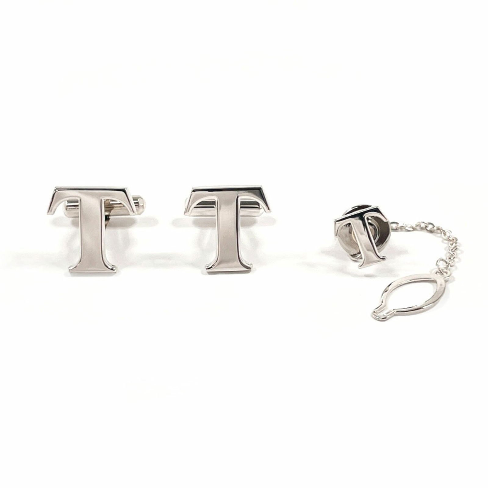 Silver Tiffany Cufflinks: Silver Tiffany Cufflinks This listing features Silver Tiffany Cufflinks. Item specifics are provided below. Item Specifics: Brand: Tiffany Type: Cufflinks Gender: Men Material: Silver Color: Silver Si