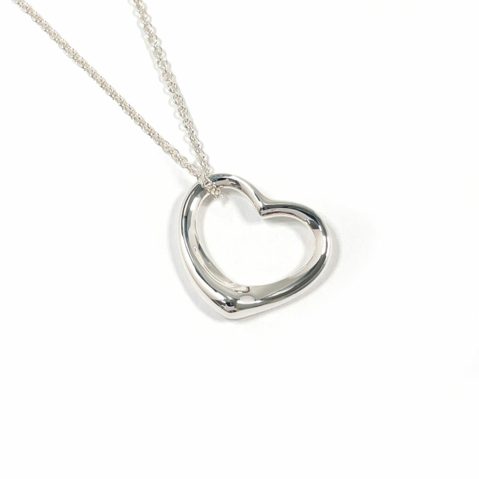 Women's TIFFANY & Co. Tiffany Heart Elsa Peretti Necklace Silver 925: Women's TIFFANY & Co. Tiffany Heart Elsa Peretti Necklace Silver 925 This listing features Women's TIFFANY & Co. Tiffany Heart Elsa Peretti Necklace Silver 925. Item specifics are provided below. Item