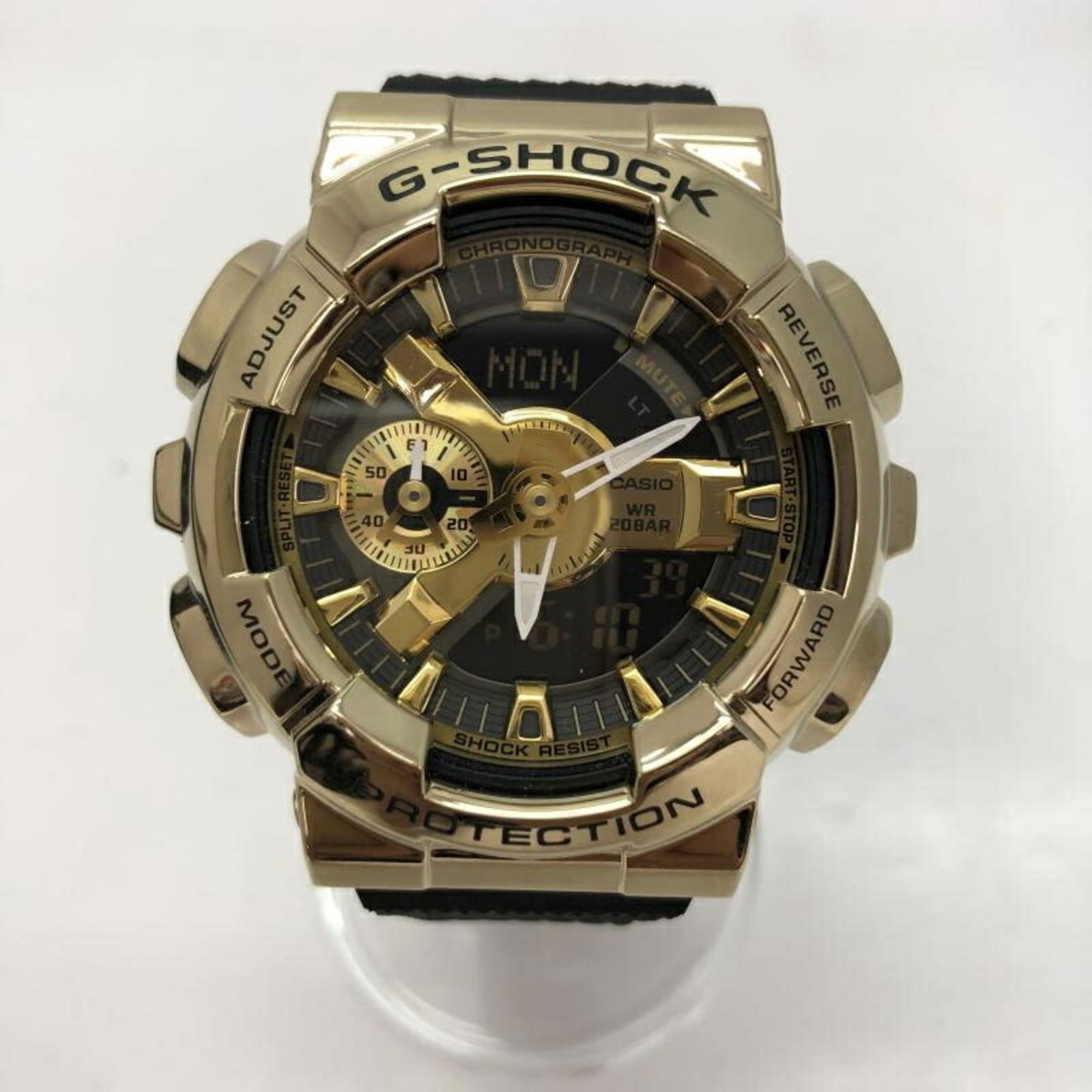 Wristwatch Casio: Wristwatch Casio This listing features Wristwatch Casio. Item specifics are provided below. Item Specifics: Brand: Casio Type: Wristwatch Gender: Men Display: Analog, Digital Wrist Size: 23.5cm / 9.25