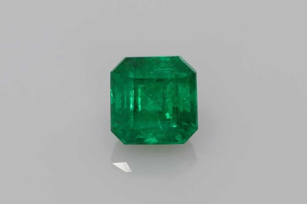 Loose Emerald Gemstone - Asscher 1.43ct Green SI: Loose Emerald Gemstone - Asscher 1.43ct Green SI This listing features Loose Emerald Gemstone - Asscher 1.43ct Green SI. Item specifics are provided below. Item Specifics: Type: Emerald Carat: 1.43 Cu