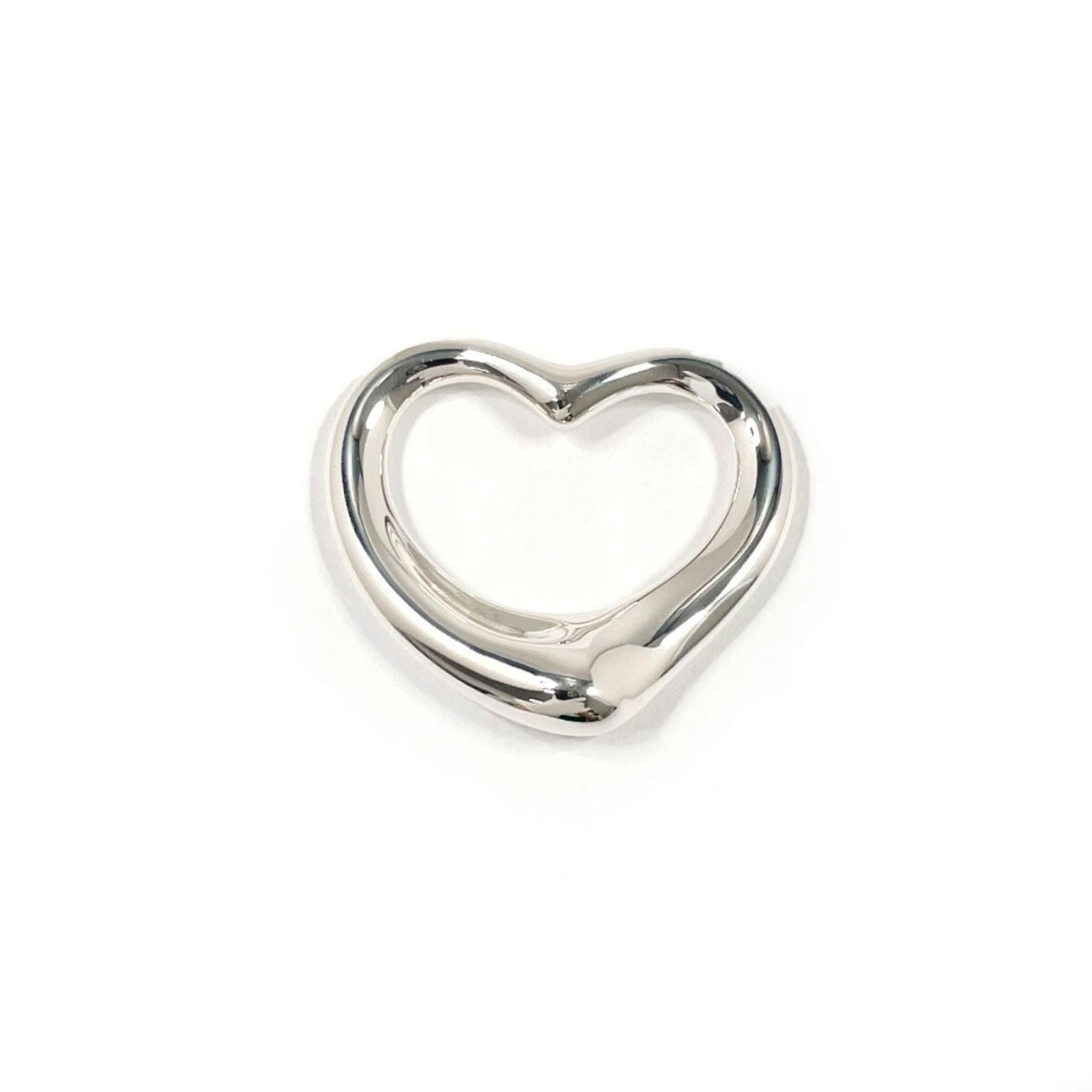 Women's TIFFANY & Co. Tiffany Heart Elsa Peretti Pendant Top Silver 925: Women's TIFFANY & Co. Tiffany Heart Elsa Peretti Pendant Top Silver 925 This listing features Women's TIFFANY & Co. Tiffany Heart Elsa Peretti Pendant Top Silver 925. Item specifics are provided below