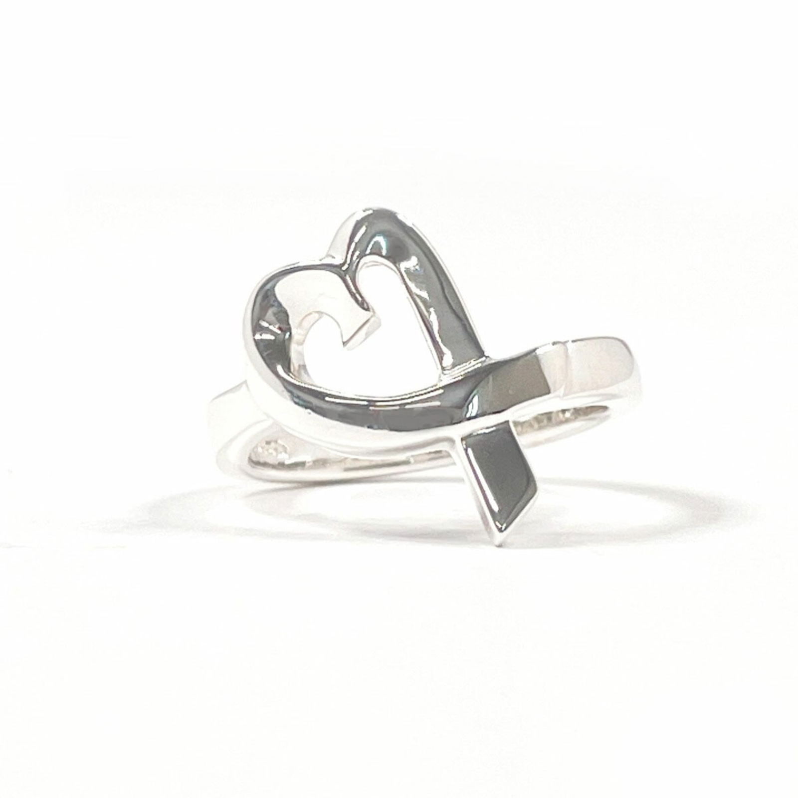925 Tiffany Band Ring Silver: 925 Tiffany Band Ring Silver This listing features 925 Tiffany Band Ring Silver. Item specifics are provided below. Item Specifics: Brand: Tiffany Type: Band Ring Gender: Women Color: Silver Material: