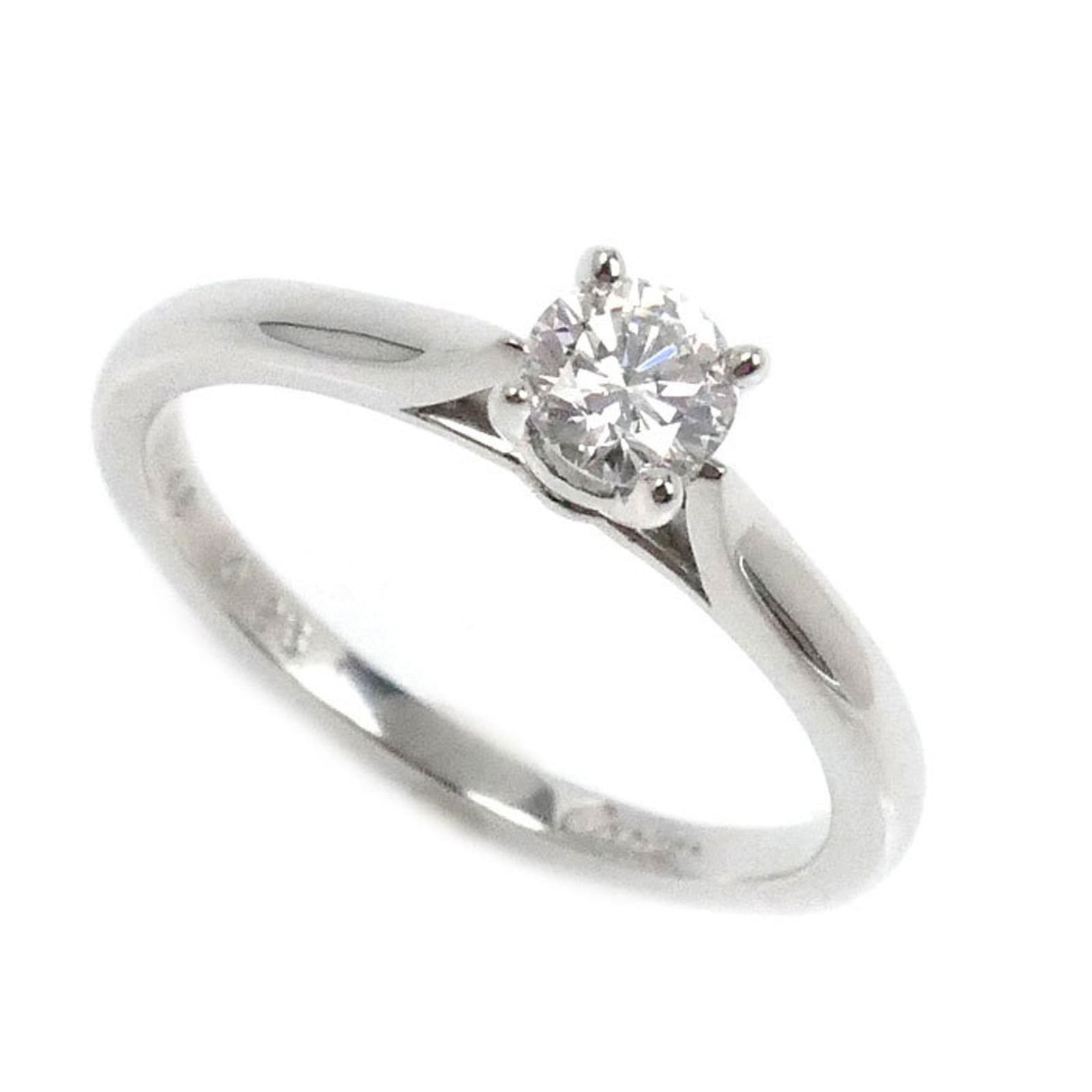 950 Cartier Band Ring Platinum: 950 Cartier Band Ring Platinum This listing features 950 Cartier Band Ring Platinum. Item specifics are provided below. Item Specifics: Brand: Cartier Type: Band Ring Gender: Women Color: Platinum Mat